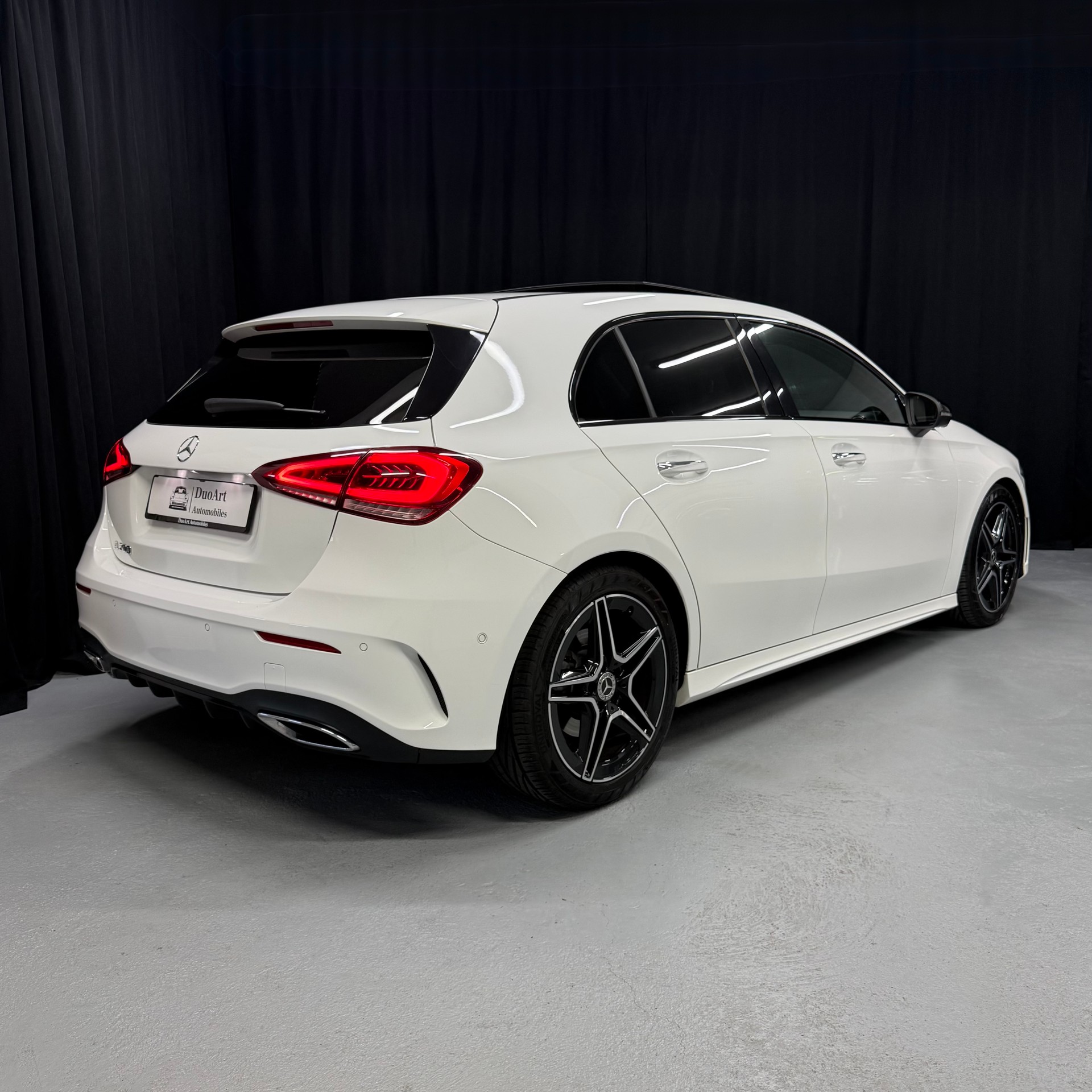 MERCEDES-BENZ A 200 AMG Line 7G-DCT-image-6