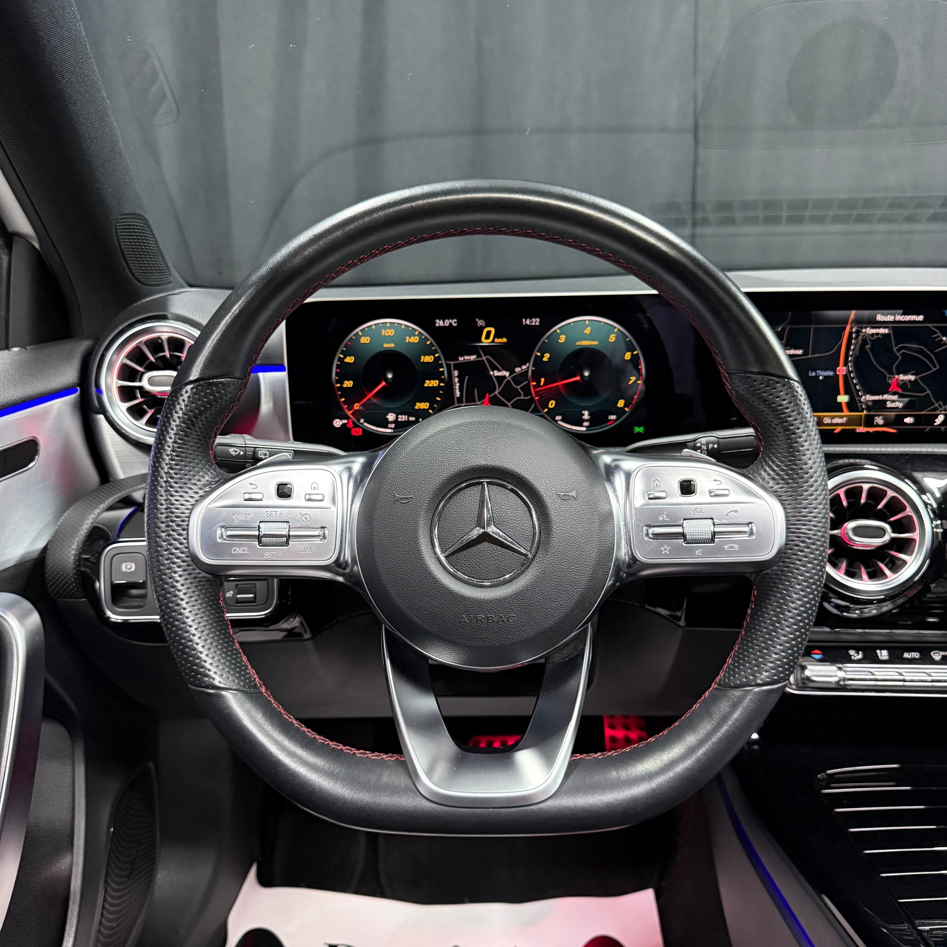 MERCEDES-BENZ A 200 AMG Line 7G-DCT-image-11