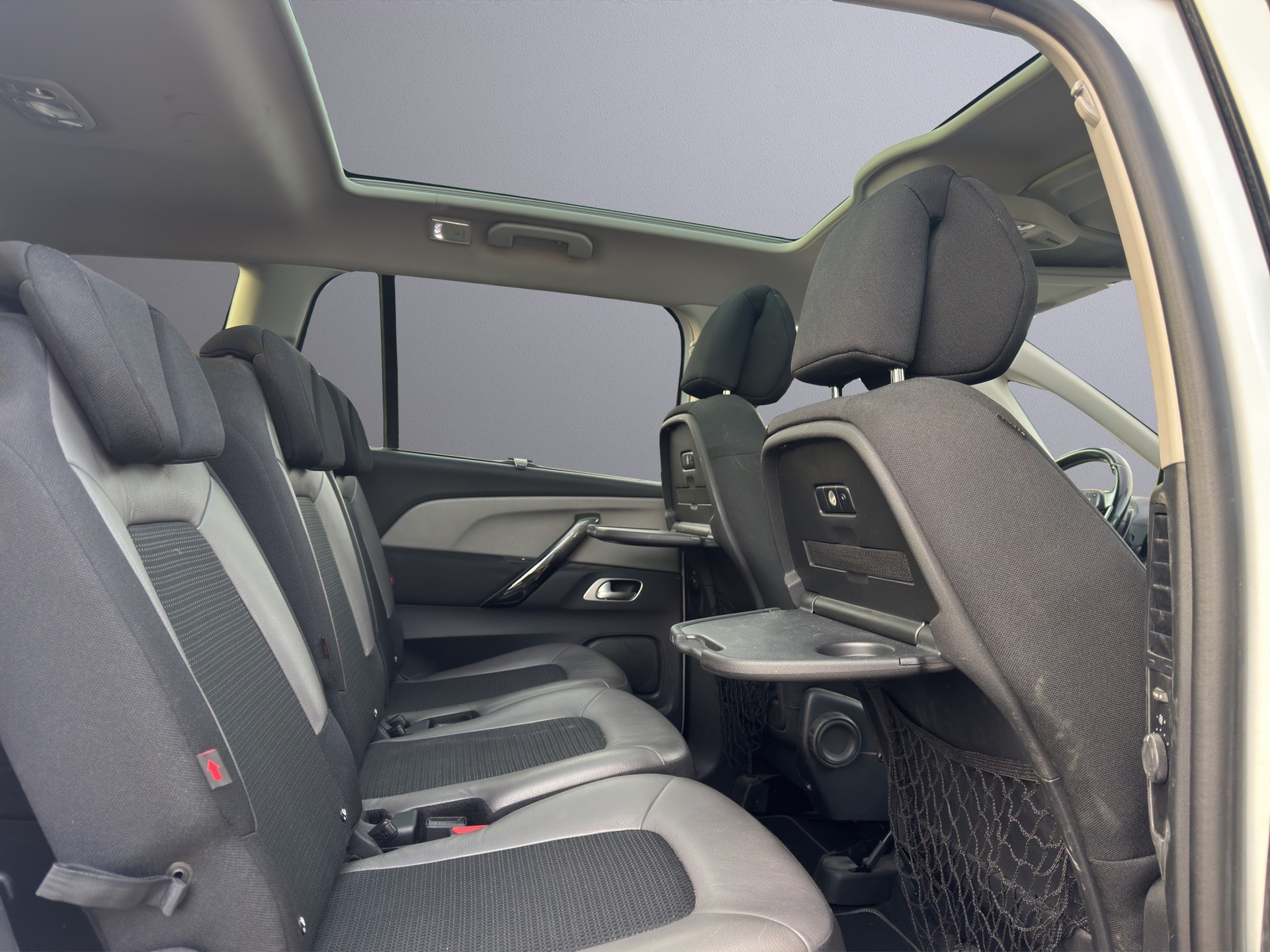 CITROEN Grand C4 Picasso 1.6 BlueHDi Exclusive EAT6-image-16