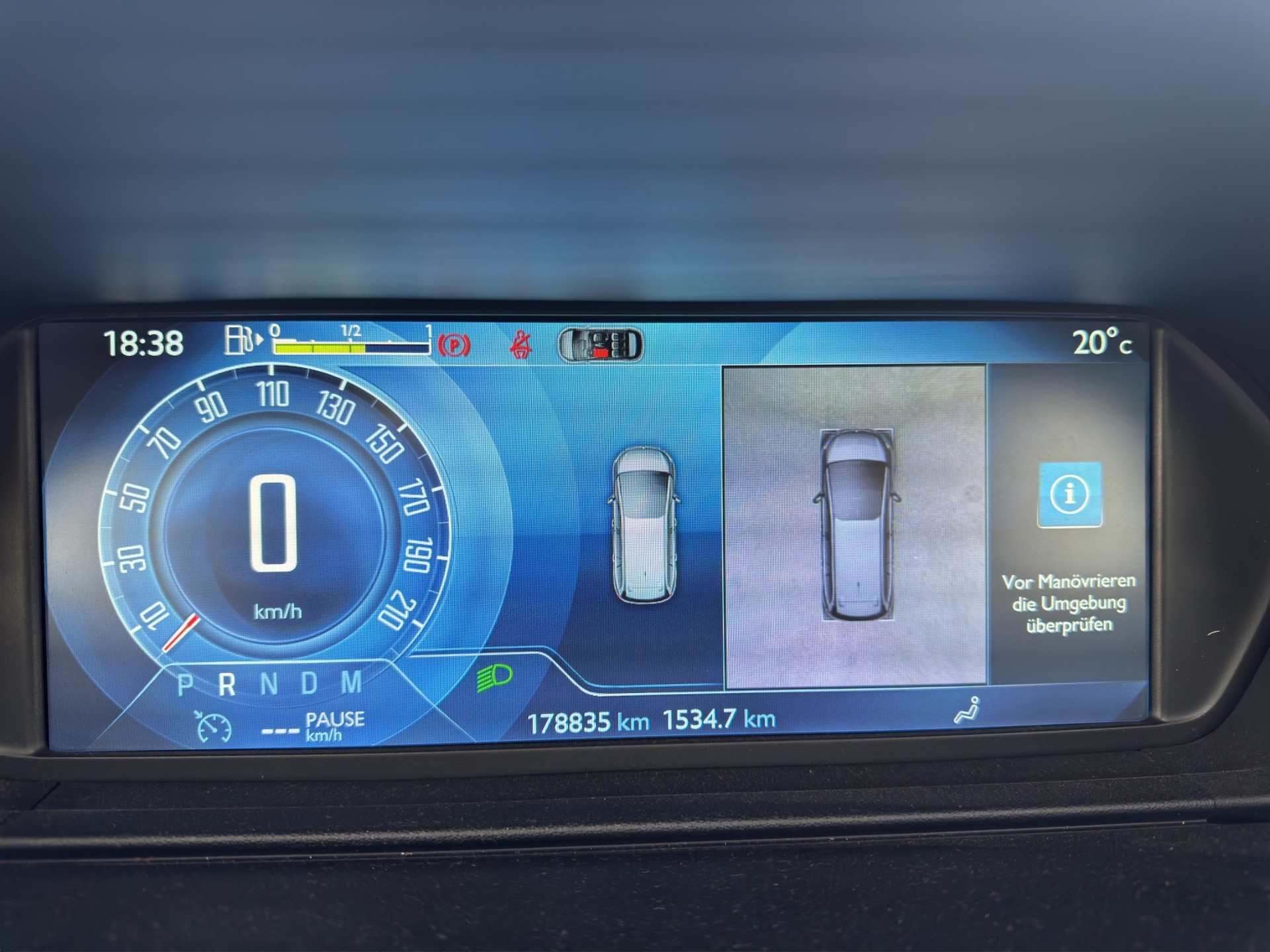 CITROEN Grand C4 Picasso 1.6 BlueHDi Exclusive EAT6-image-9