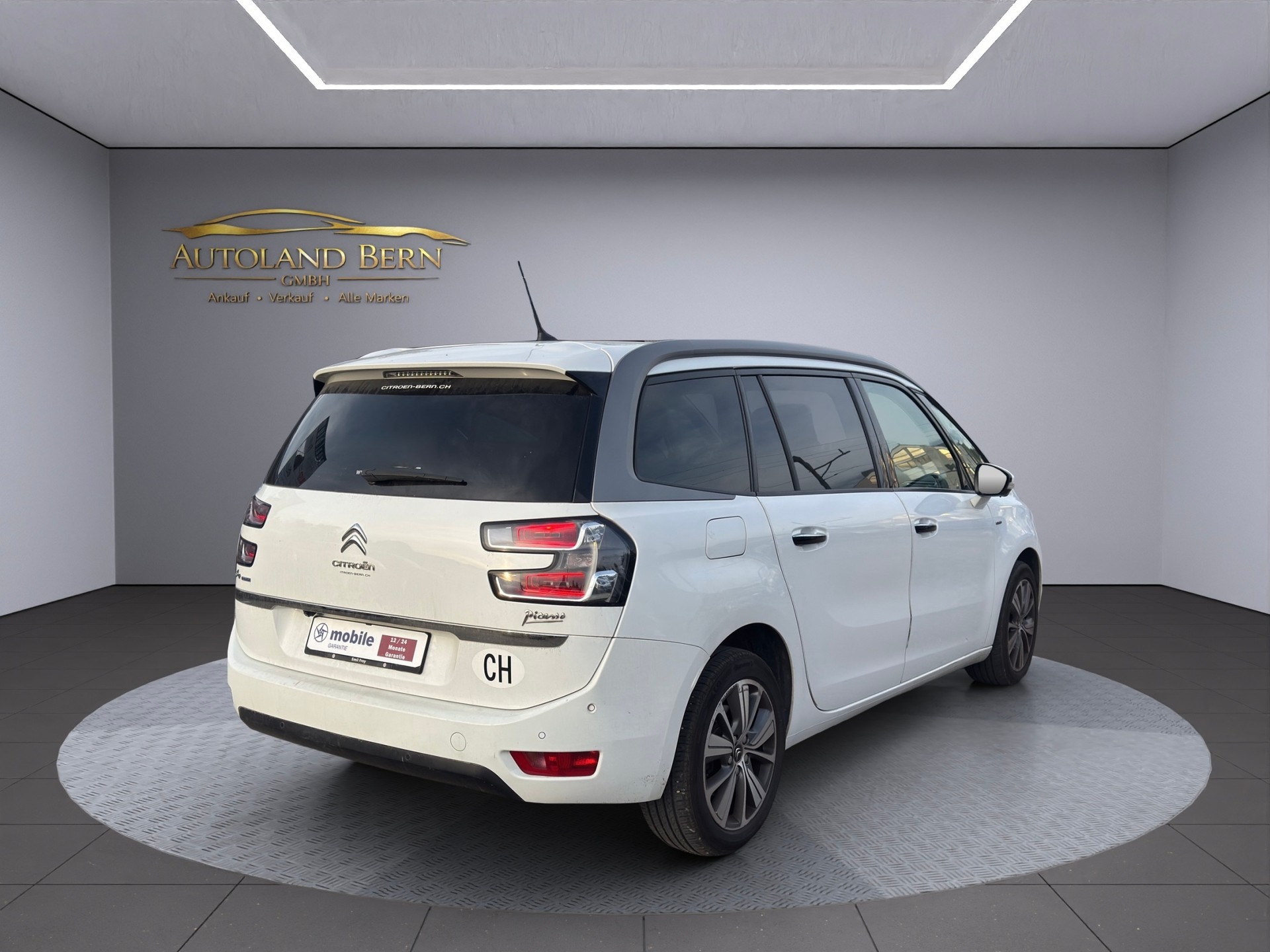 CITROEN Grand C4 Picasso 1.6 BlueHDi Exclusive EAT6-image-6