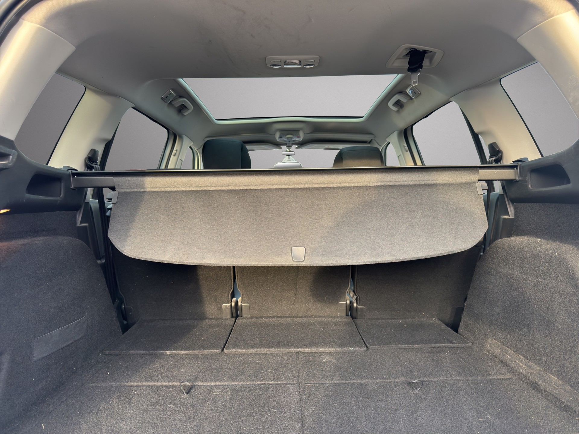 CITROEN Grand C4 Picasso 1.6 BlueHDi Exclusive EAT6-image-21