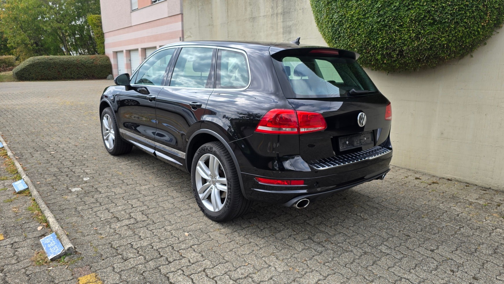 VW Touareg 3.0 V6 TDI 245 BlueMT-image-2