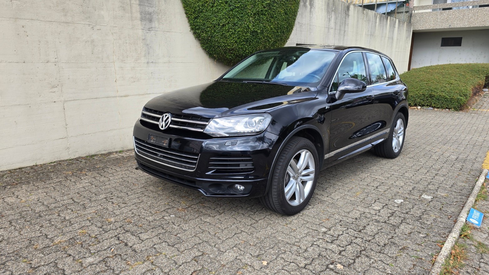 VW Touareg 3.0 V6 TDI 245 BlueMT-image-3