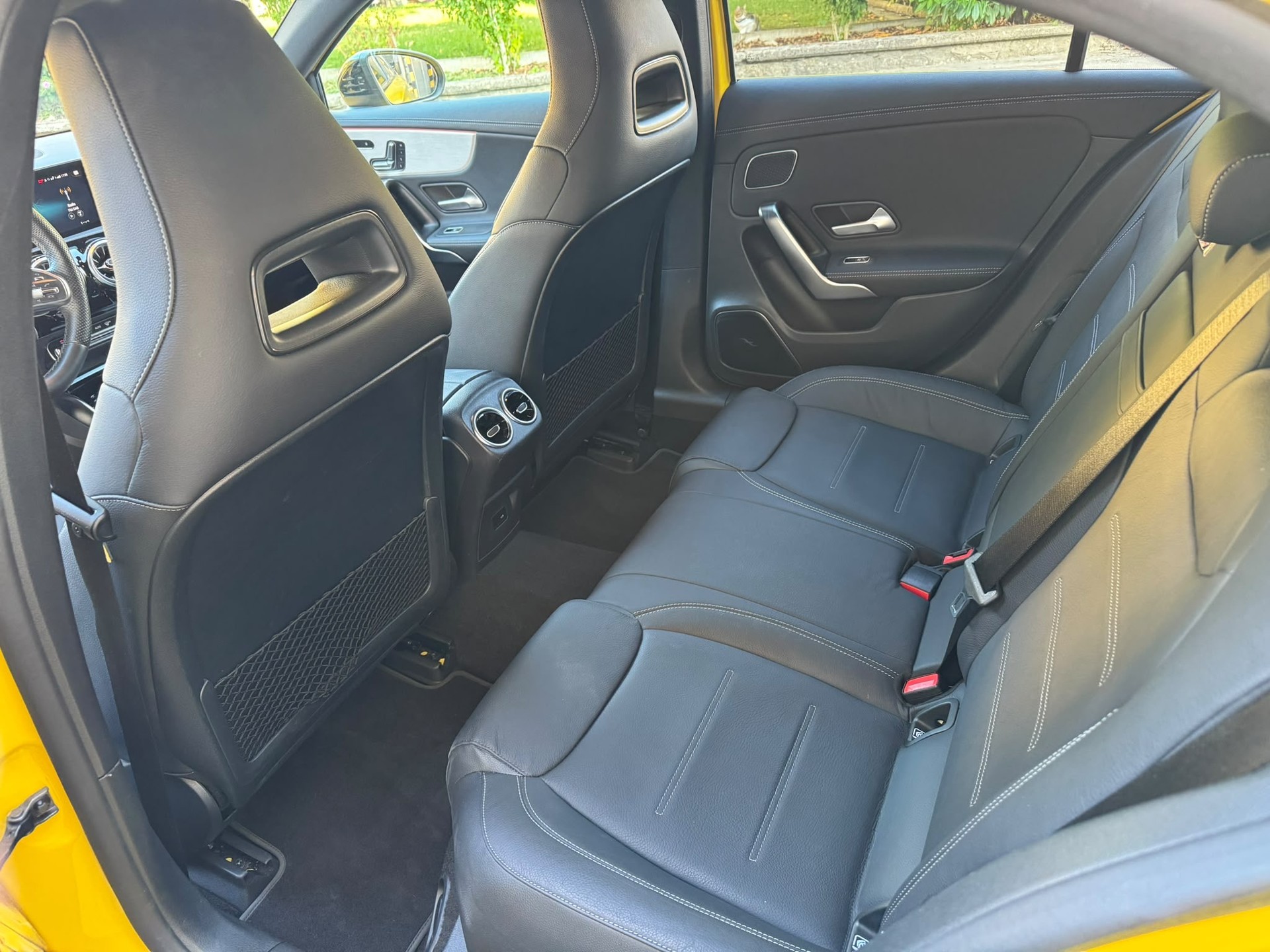 MERCEDES-BENZ A 35 AMG 4matic-image-8
