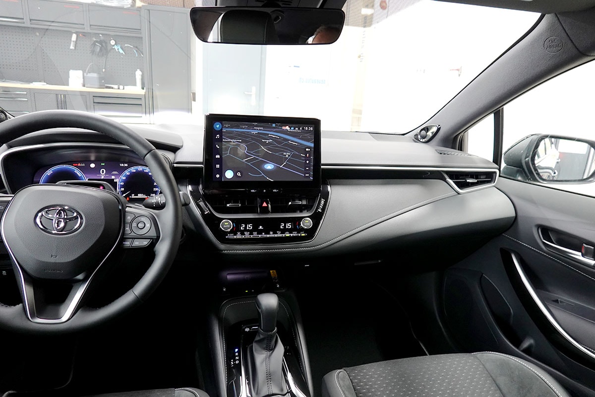TOYOTA Corolla 2.0 HSD Premiumt e- CVT-image-9