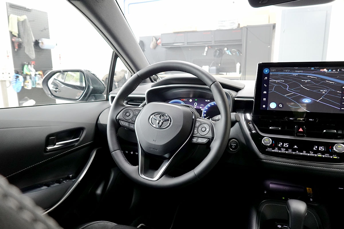 TOYOTA Corolla 2.0 HSD Premiumt e- CVT-image-7