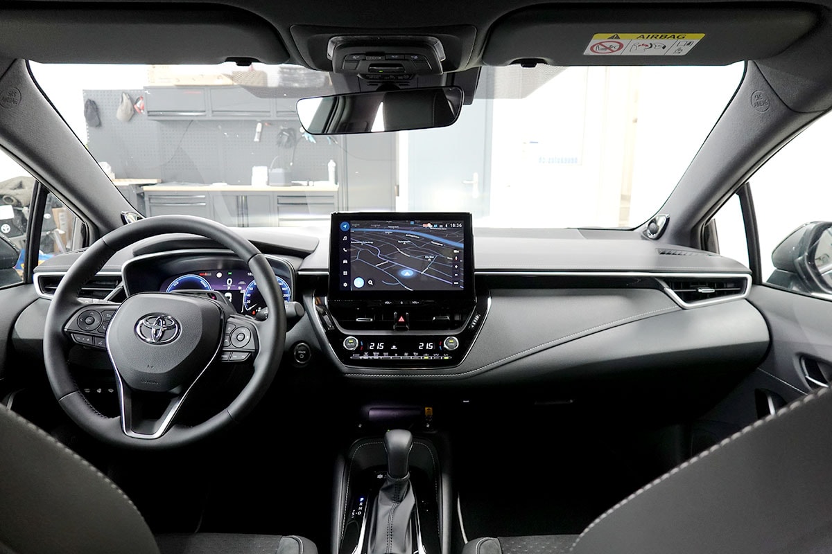 TOYOTA Corolla 2.0 HSD Premiumt e- CVT-image-8