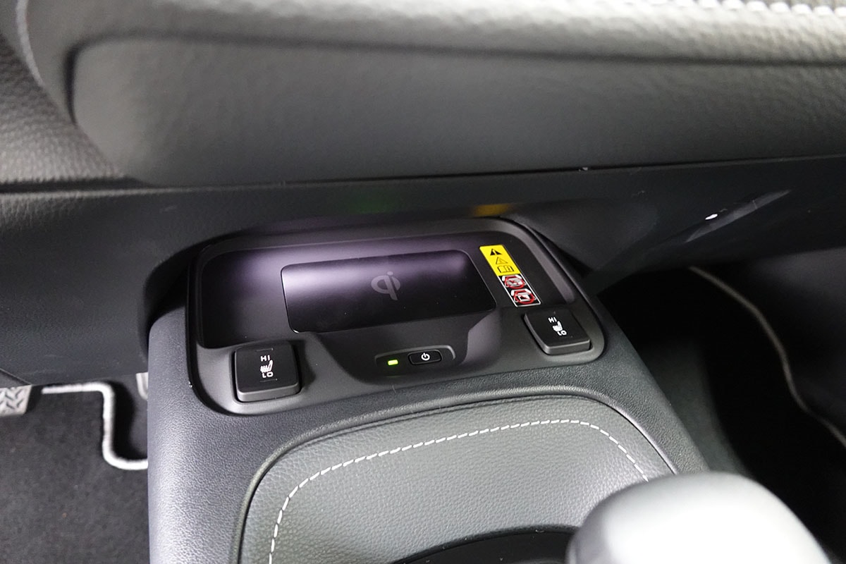 TOYOTA Corolla 2.0 HSD Premiumt e- CVT-image-17