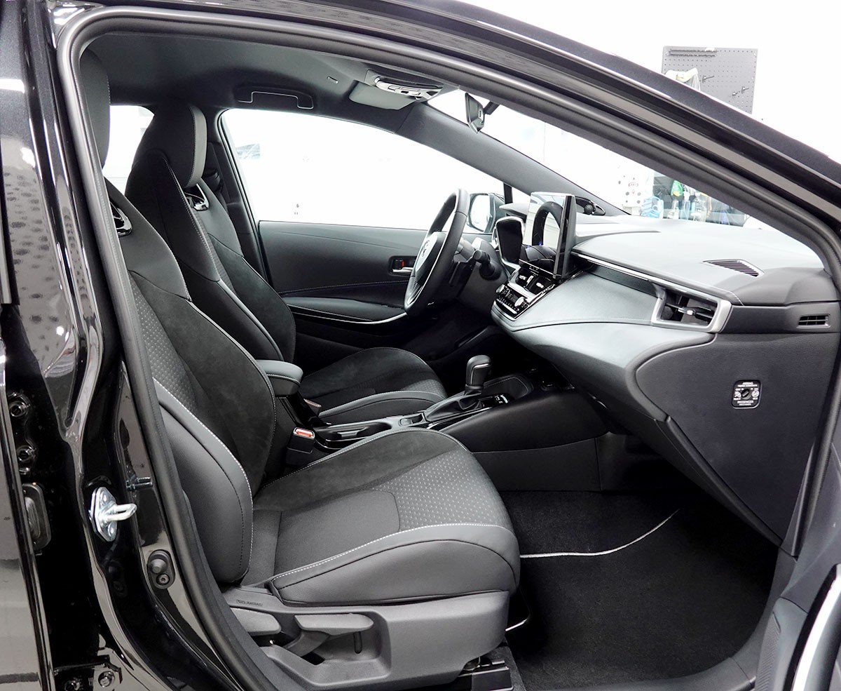 TOYOTA Corolla 2.0 HSD Premiumt e- CVT-image-4