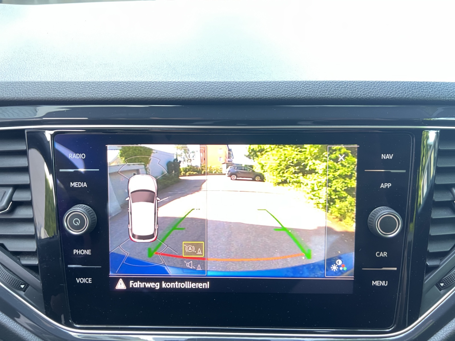 VW T-Roc 2.0 TSI Sport DSG 4motion-image-13