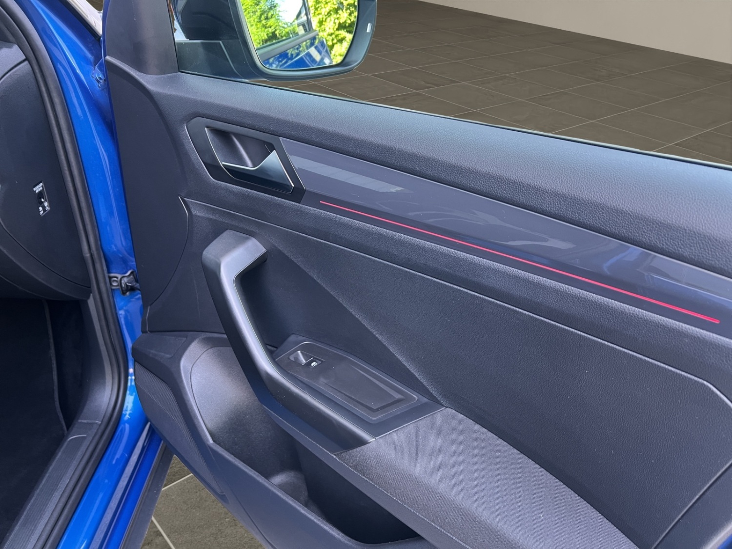 VW T-Roc 2.0 TSI Sport DSG 4motion-image-18