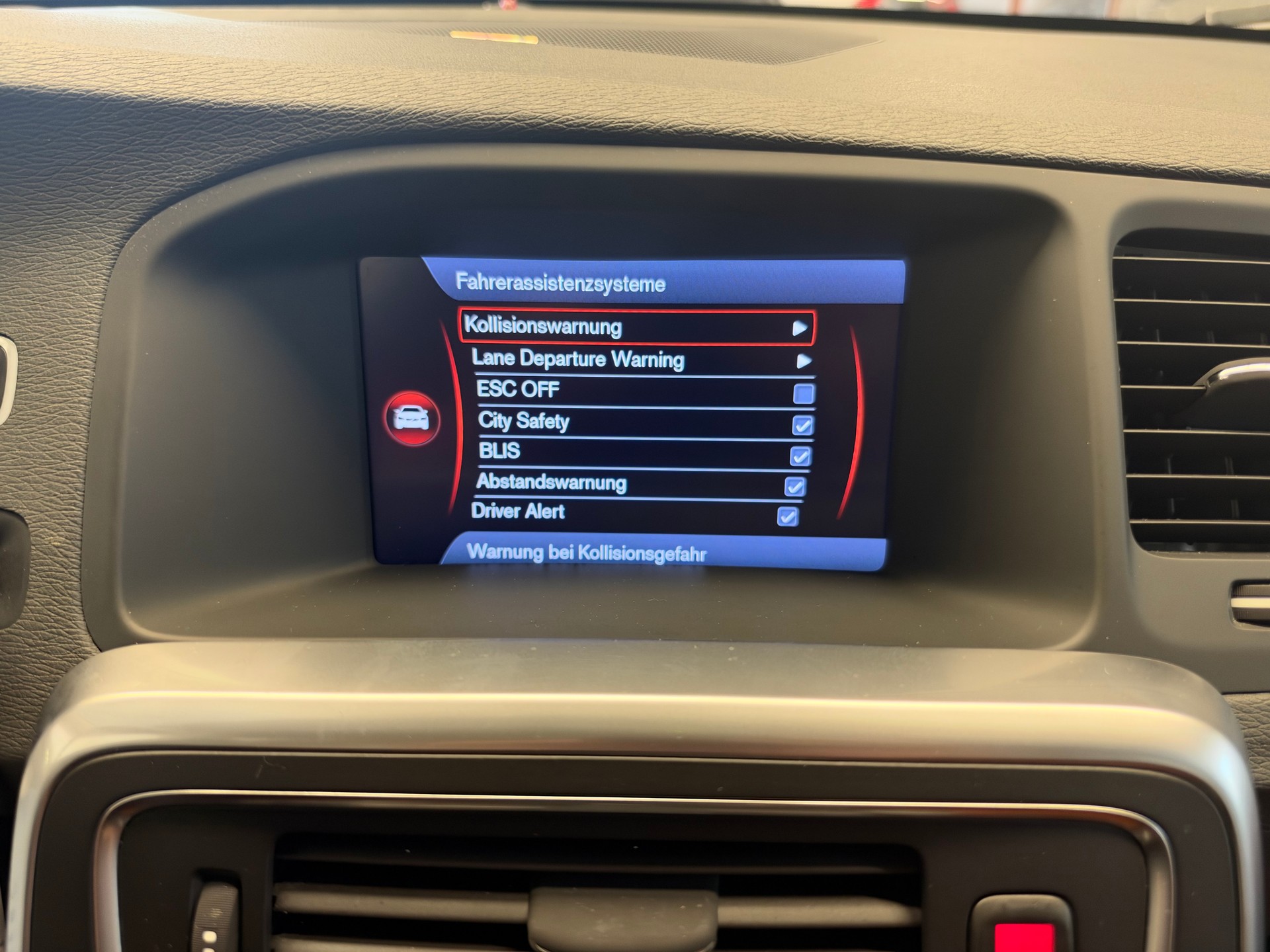VOLVO V60 T6 AWD Summum Geartronic-image-15