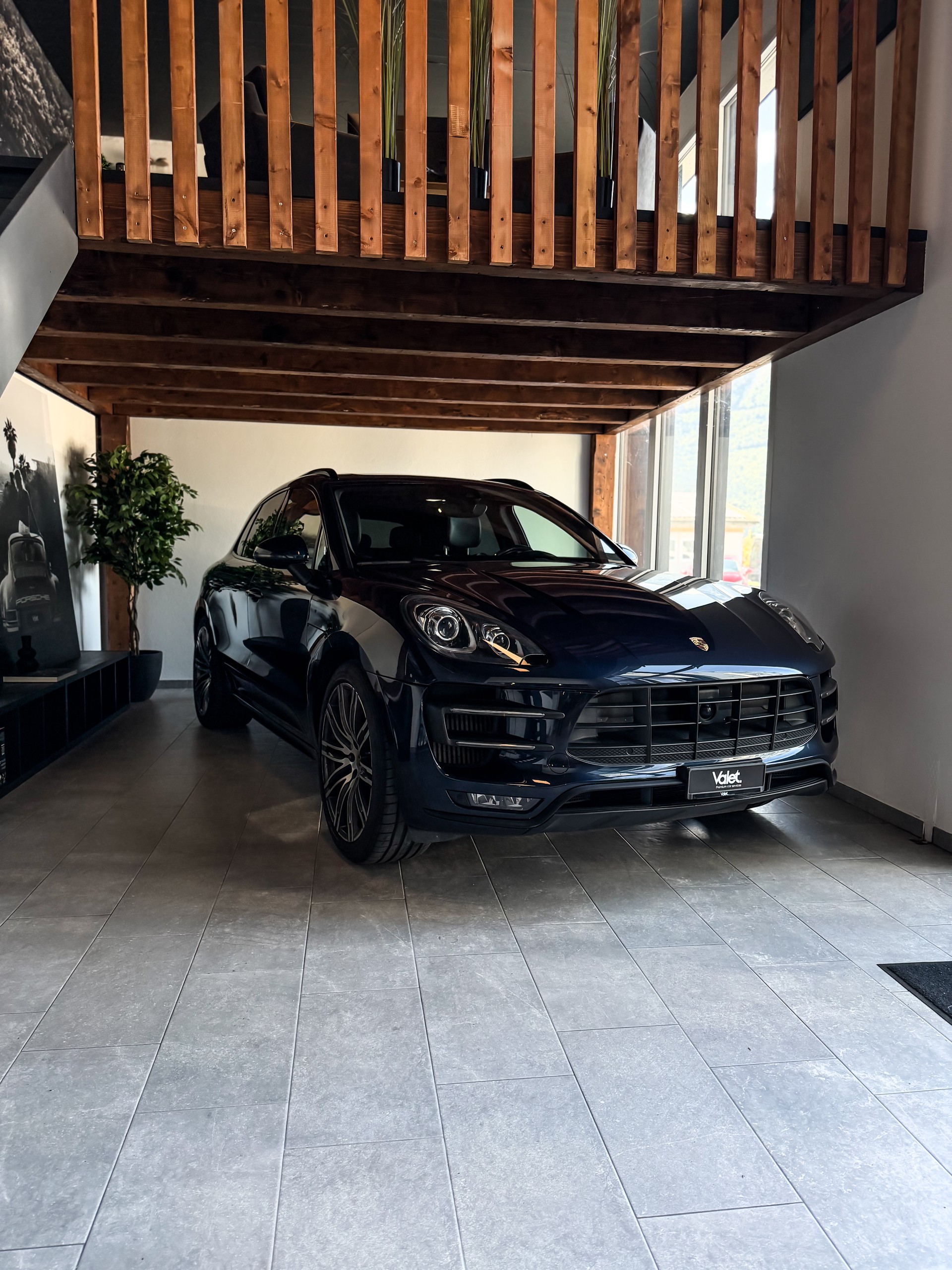 PORSCHE Macan Turbo PDK-image-0