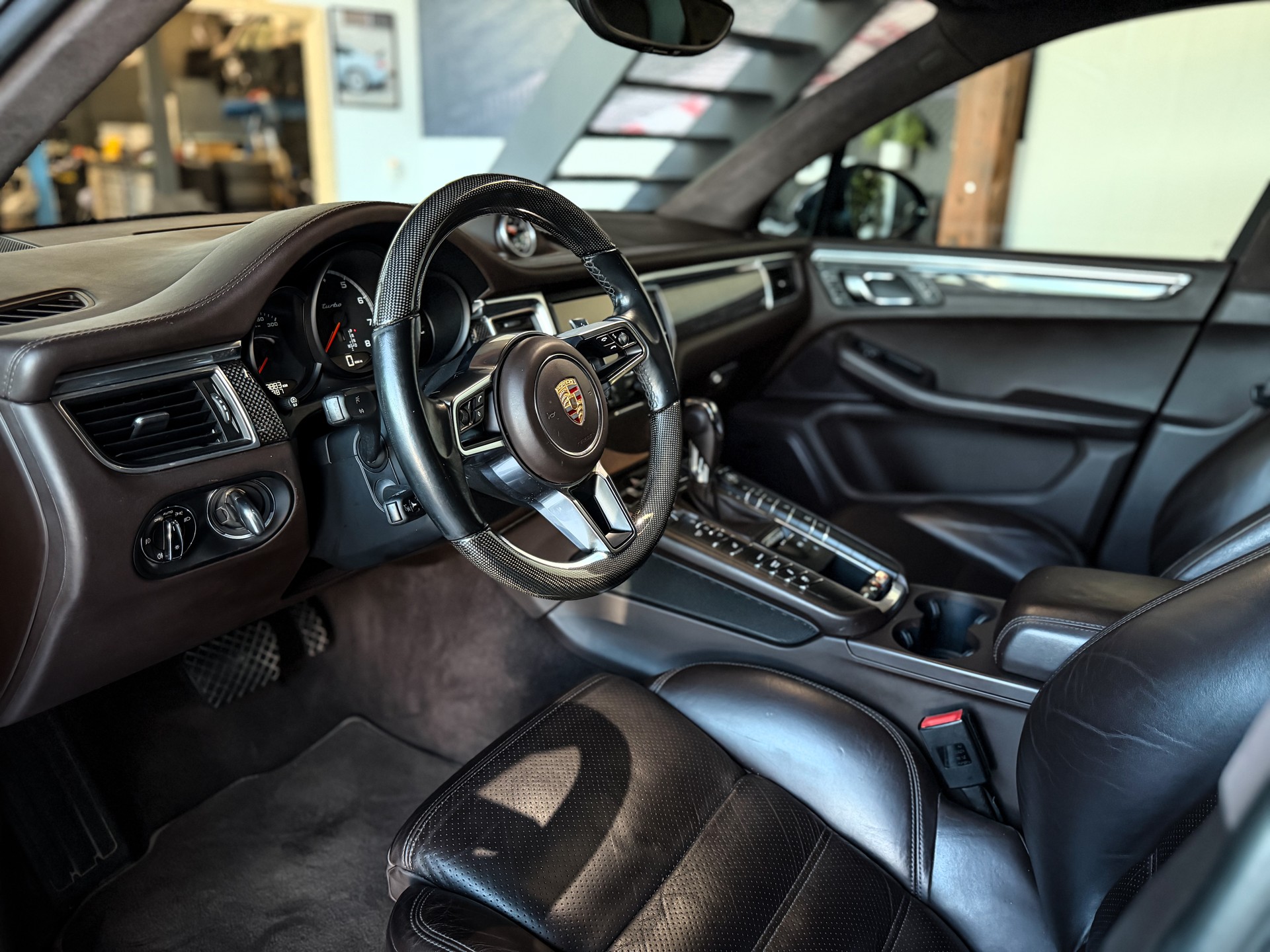 PORSCHE Macan Turbo PDK-image-8