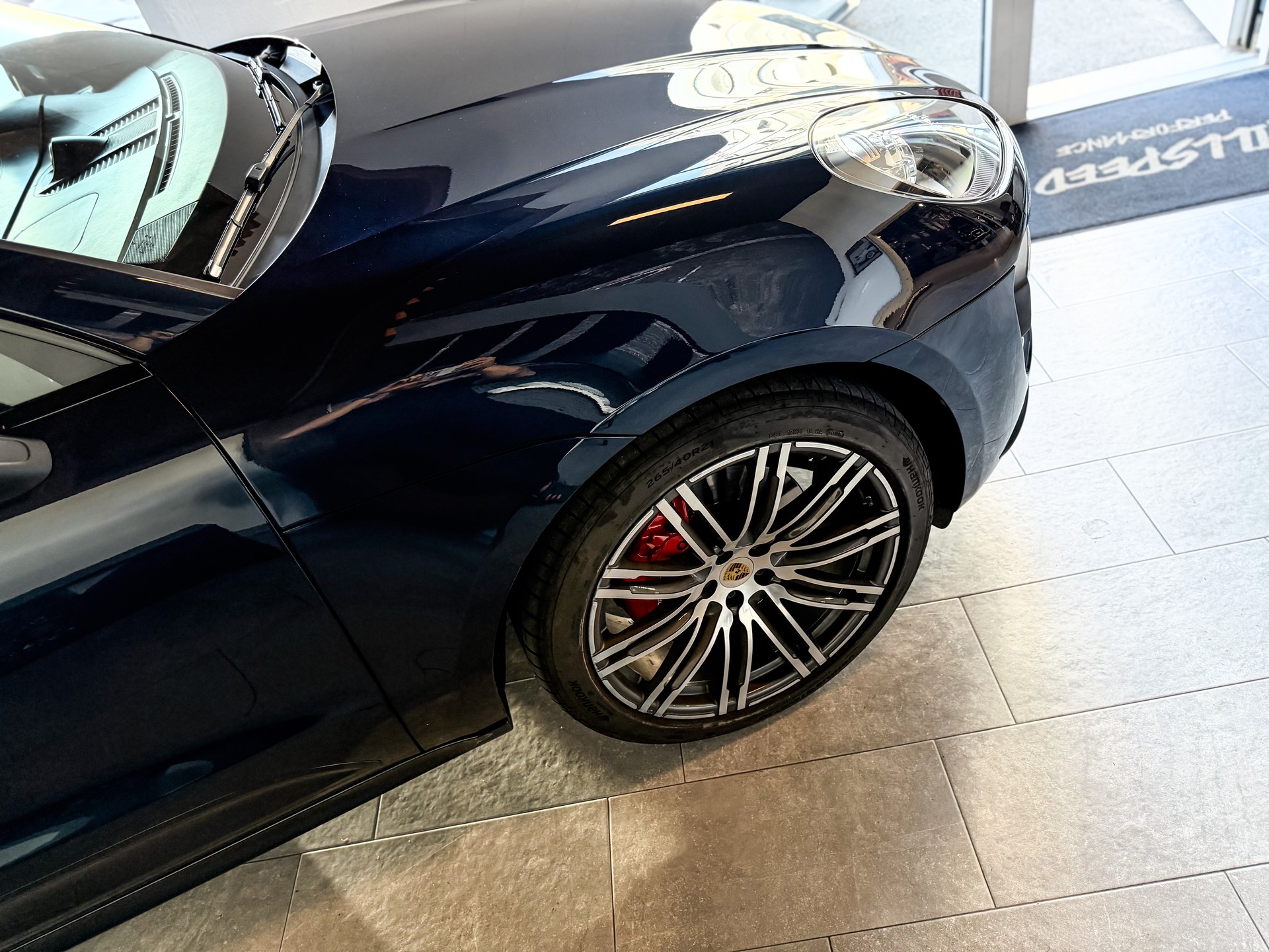PORSCHE Macan Turbo PDK-image-2