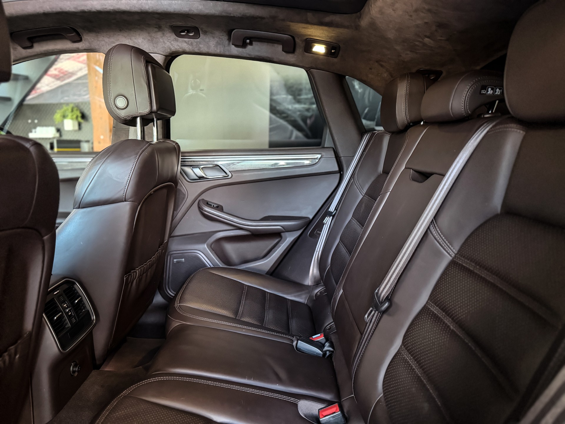 PORSCHE Macan Turbo PDK-image-9