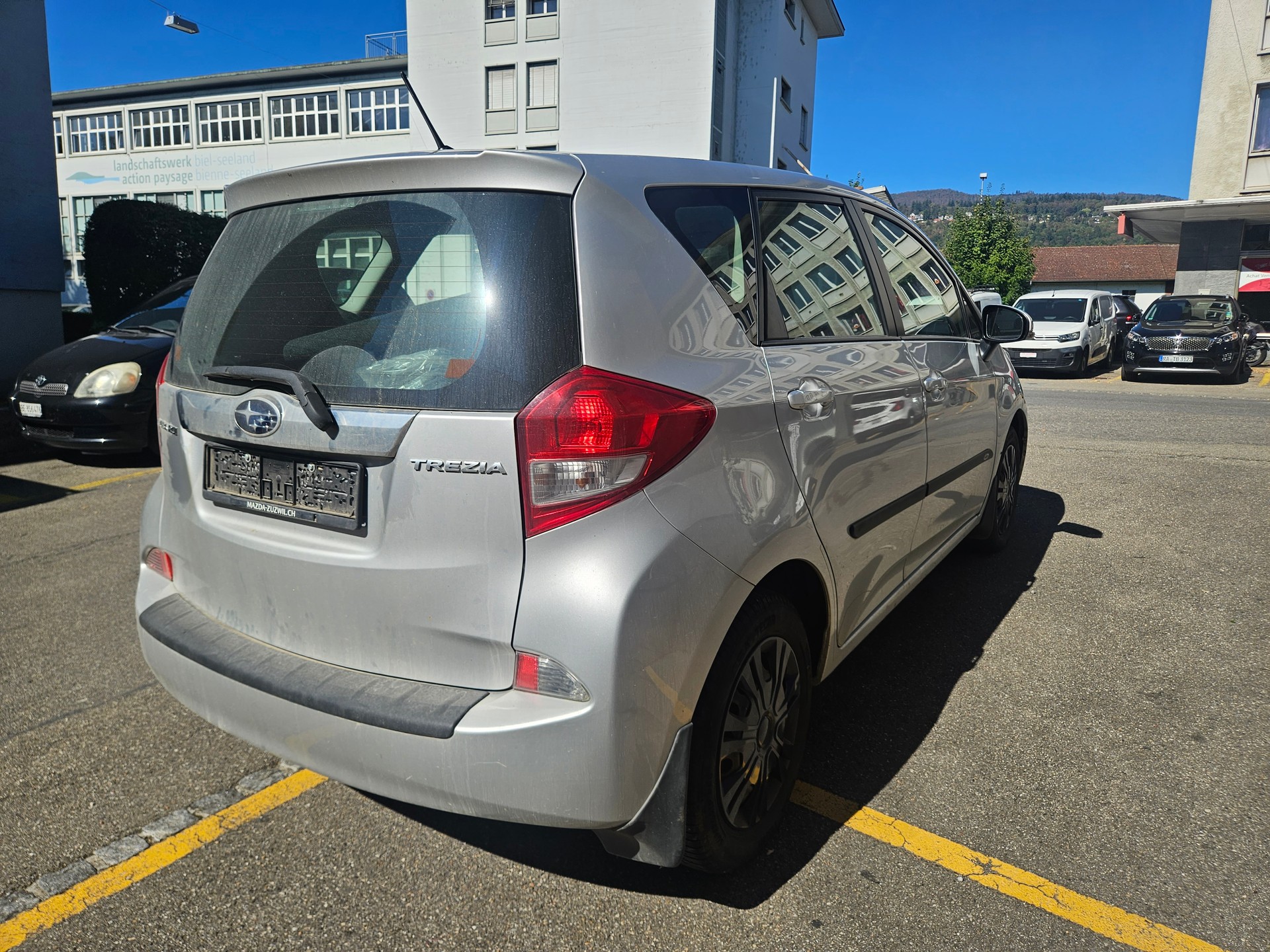 SUBARU Trezia 1.4D Swiss Luxury Automatic-image-4
