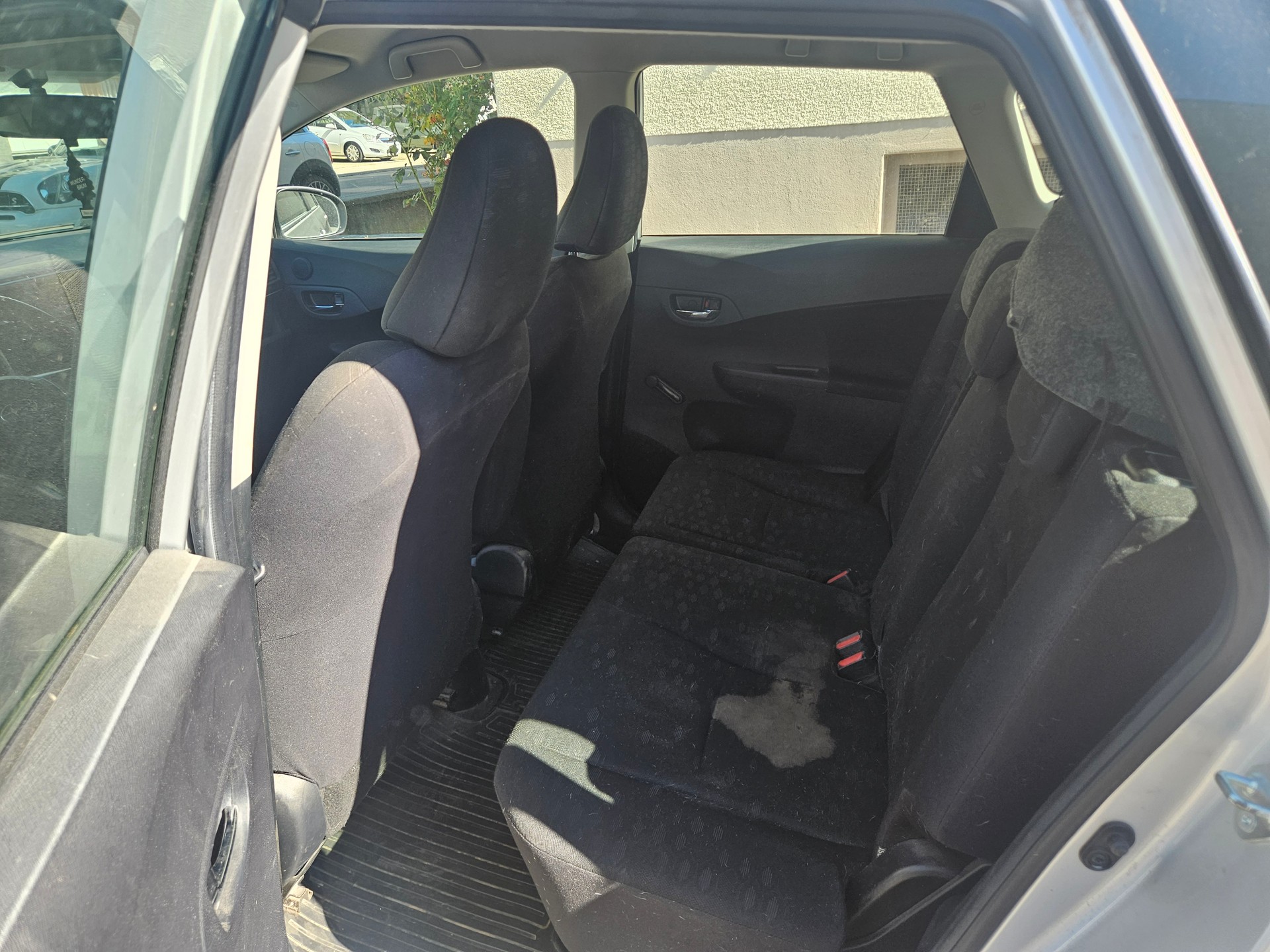 SUBARU Trezia 1.4D Swiss Luxury Automatic-image-8