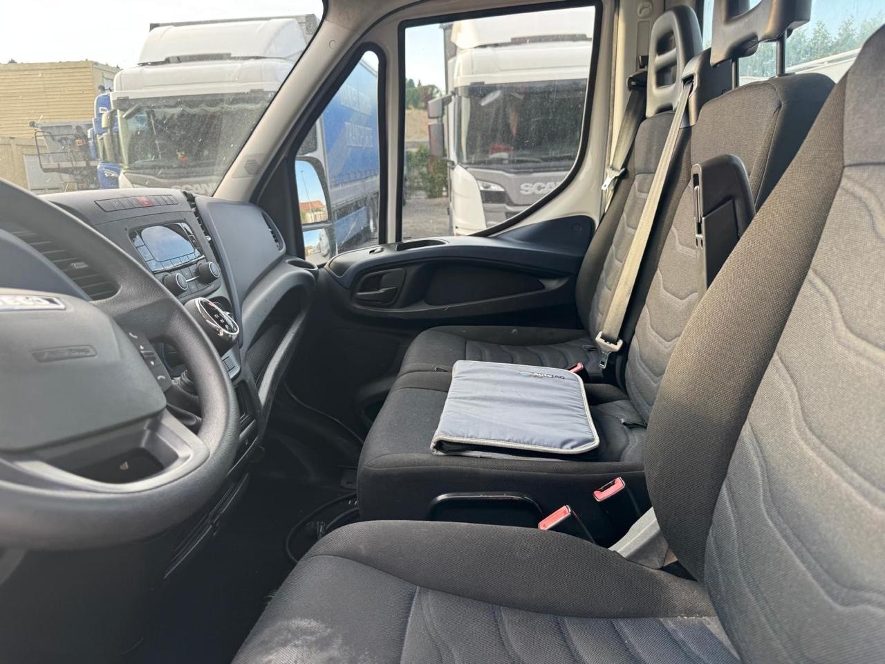 IVECO 35 S 14-image-7