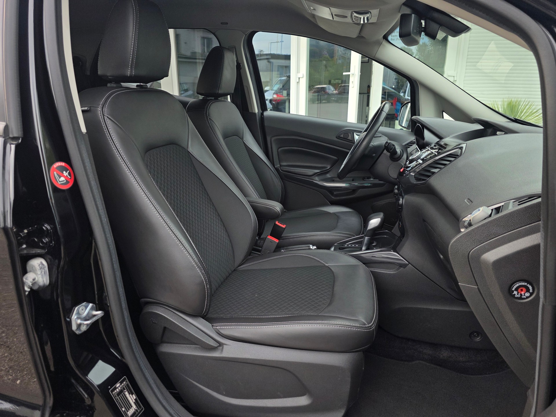FORD EcoSport 1.5 Titanium PowerShift * CH-Fahrzeug * Top Zustand *-image-14
