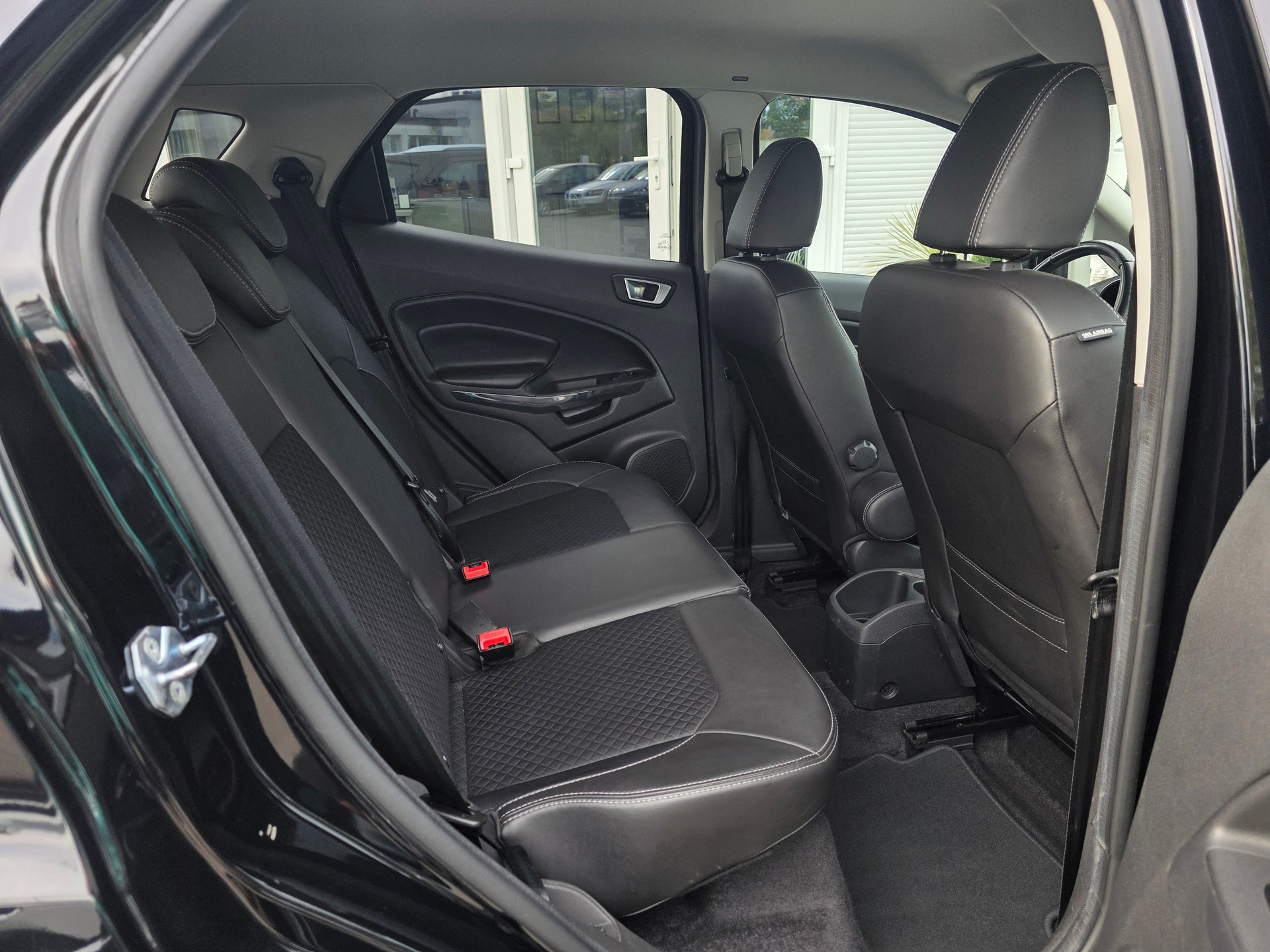 FORD EcoSport 1.5 Titanium PowerShift * CH-Fahrzeug * Top Zustand *-image-18