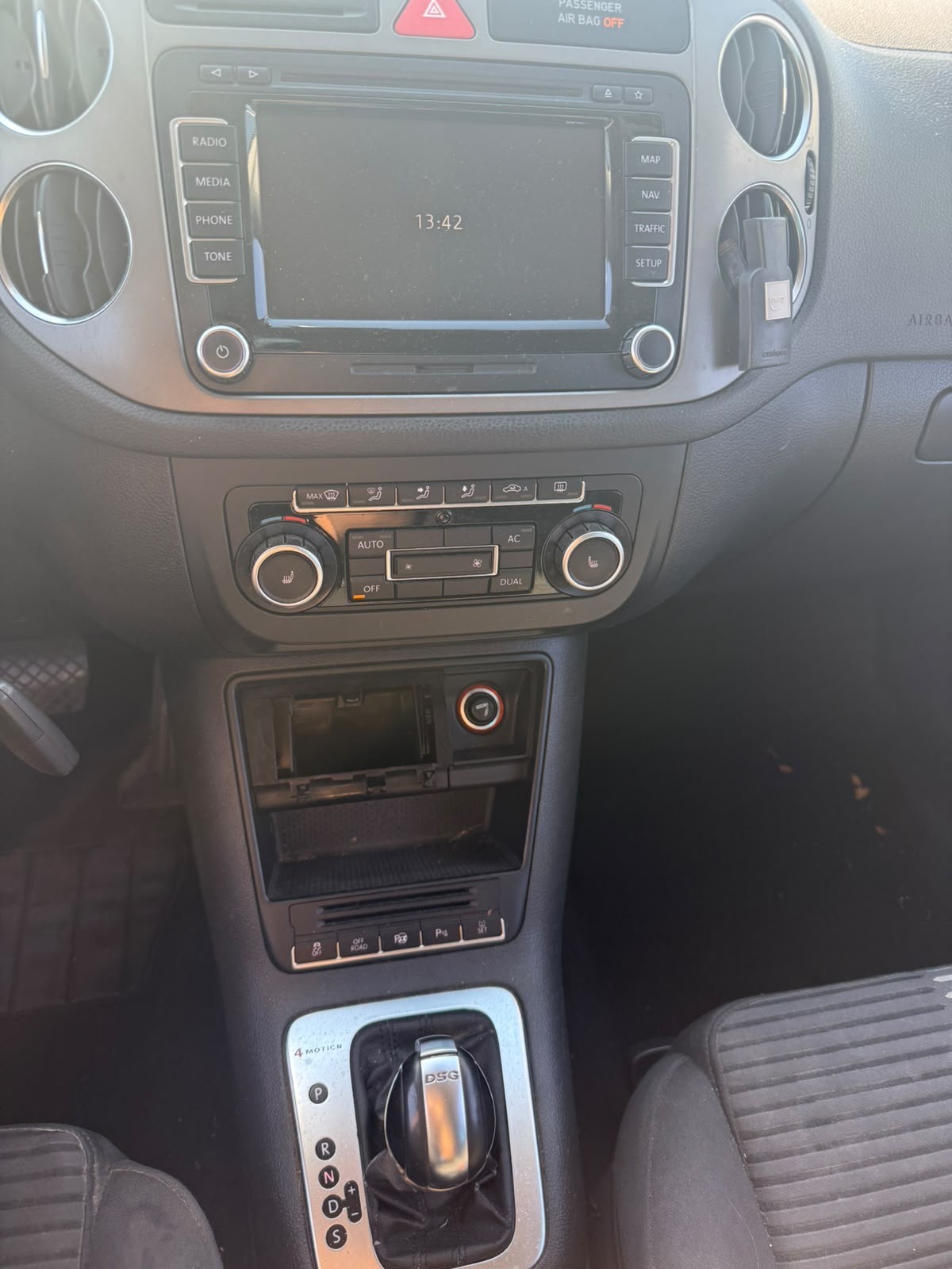 VW Tiguan 2.0 TDI Sport&Style DSG-image-8