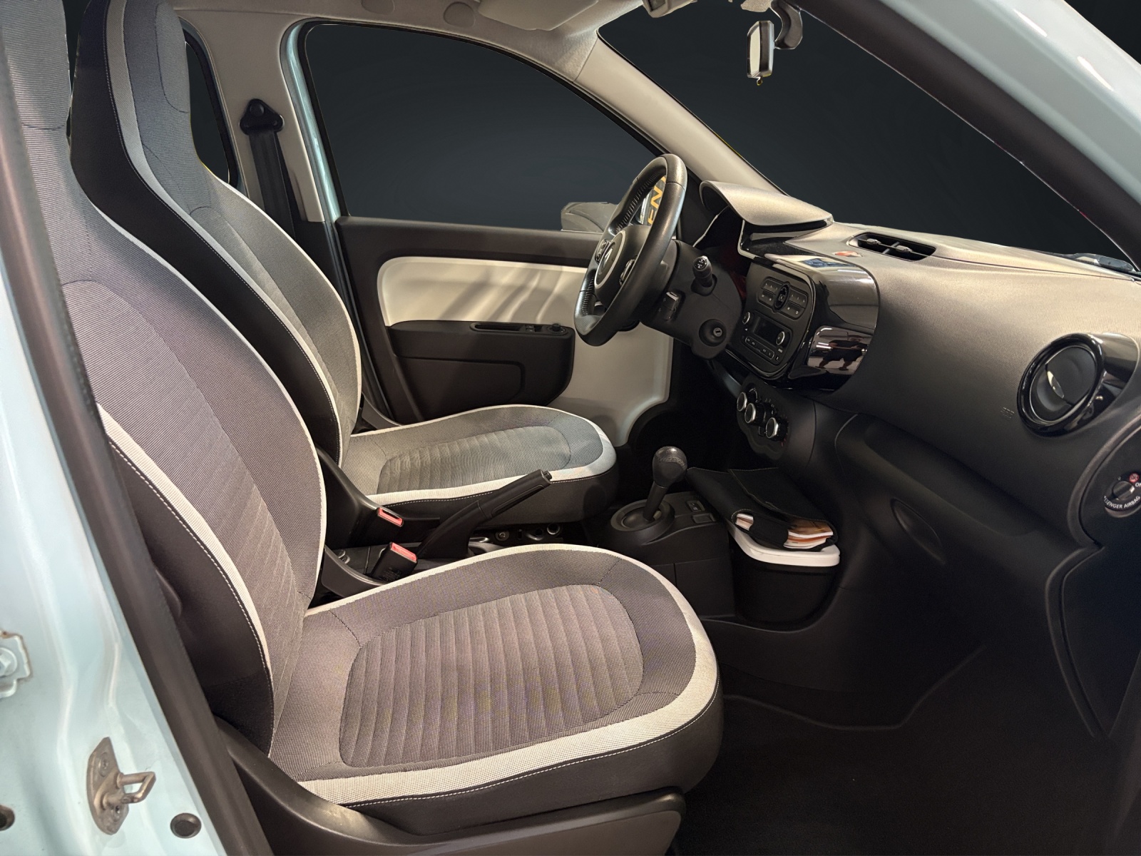 RENAULT Twingo 0.9 City EDC-image-12