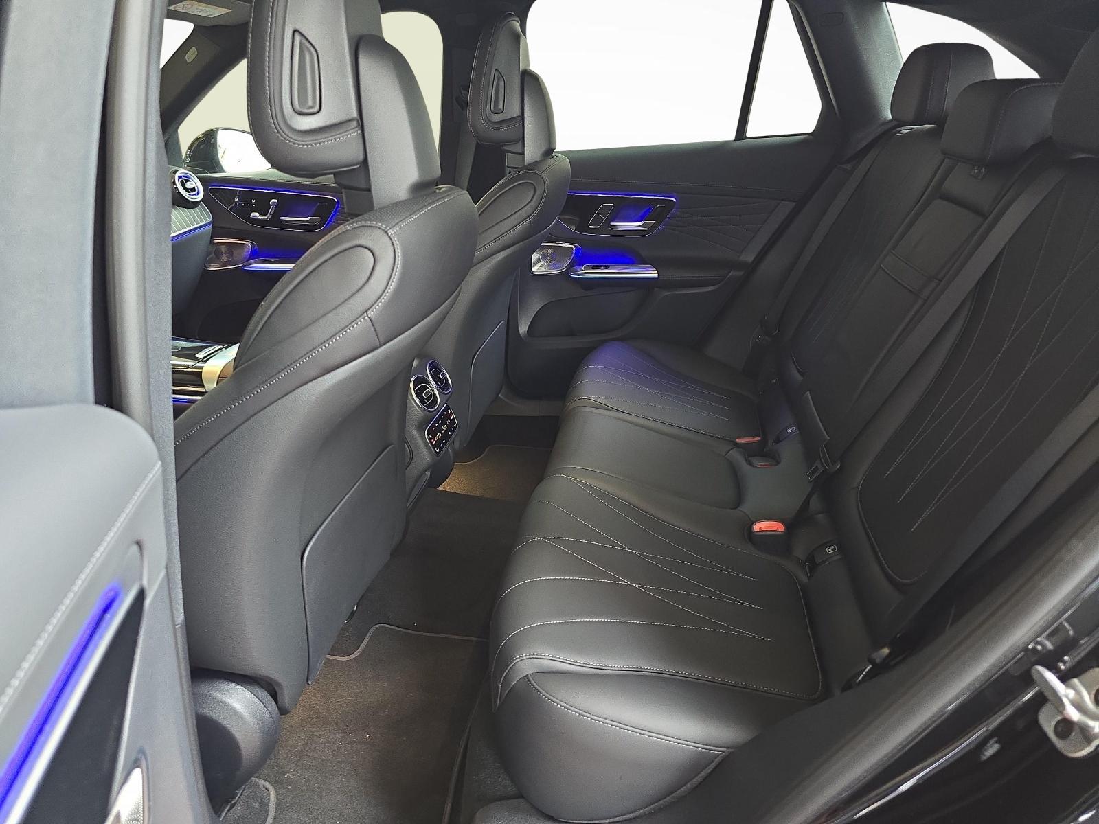 MERCEDES-BENZ GLC 400 e 4MATIC EQ Star AMG Line-image-10