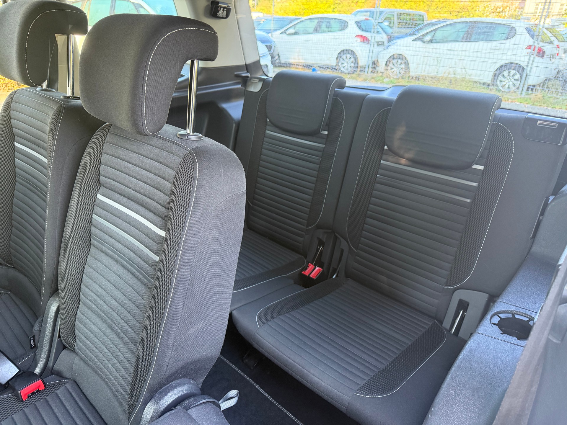 VW Touran 1.6 TDI BlueMotion Technology Cup DSG * 07x Plätze * Navi * Xenon * Klima-auto * PDC V&H- RF-Kamera * Ab MFK-image-7