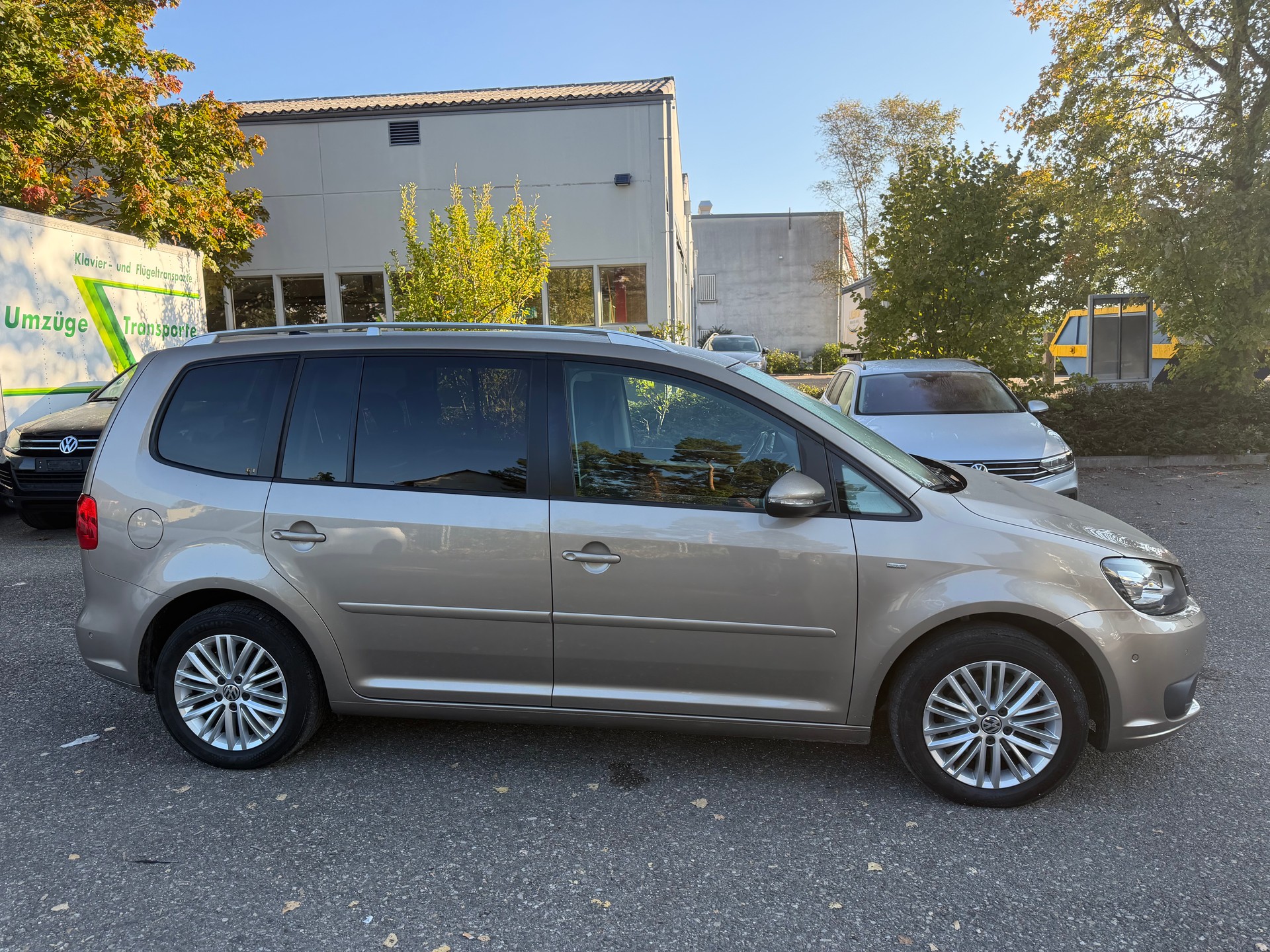 VW Touran 1.6 TDI BlueMotion Technology Cup DSG * 07x Plätze * Navi * Xenon * Klima-auto * PDC V&H- RF-Kamera * Ab MFK-image-11