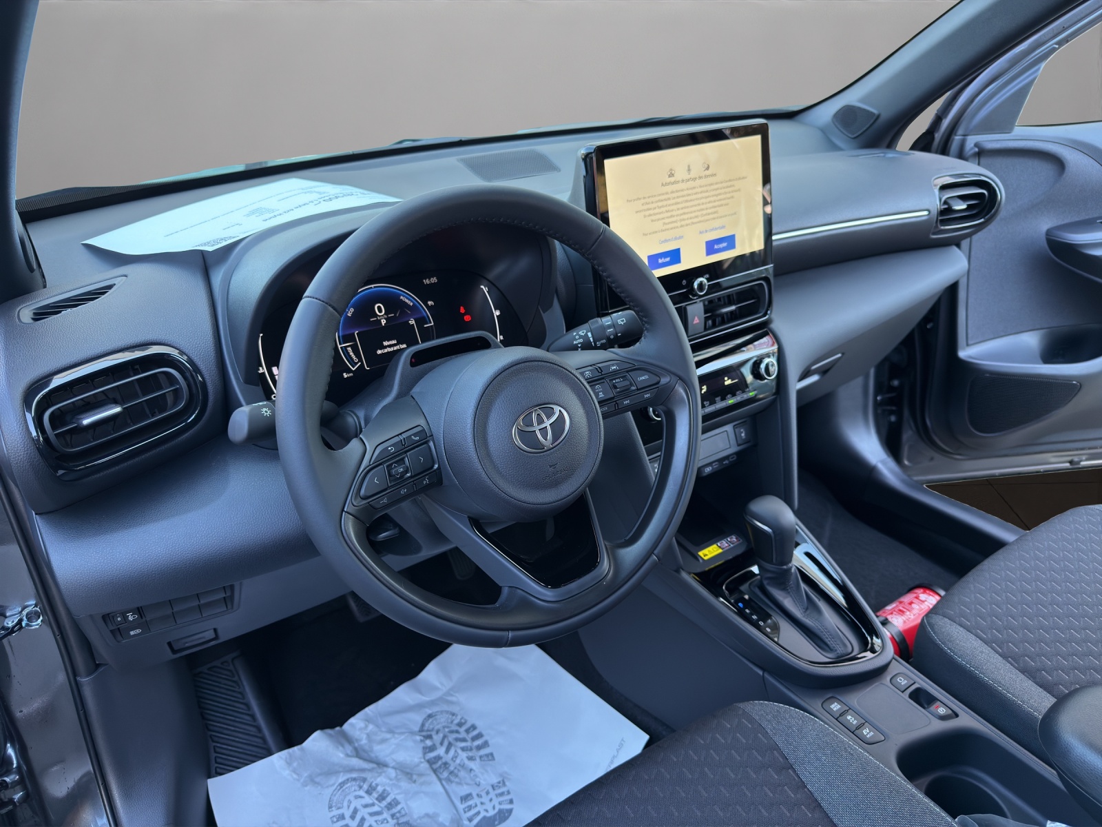 TOYOTA Yaris Cross 1.5 Style 4x2 Hybrid-image-9