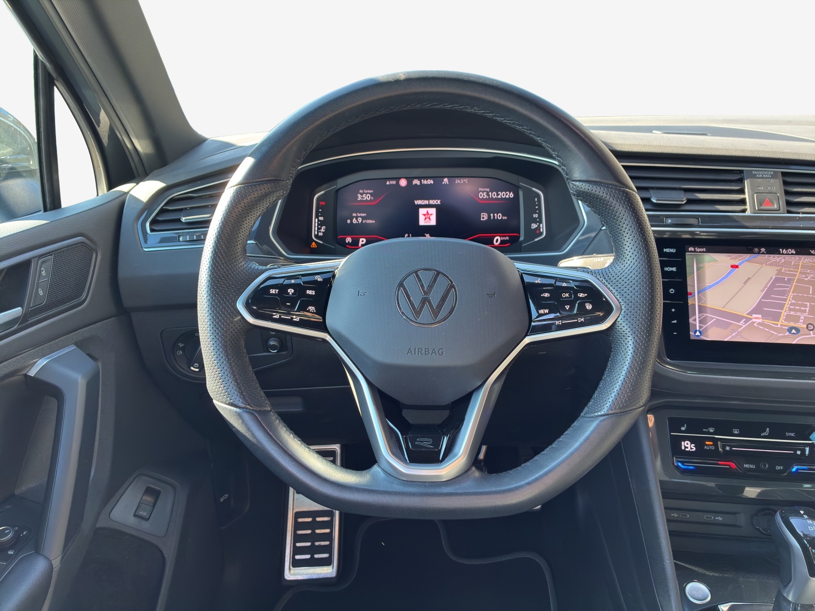 VW Tiguan 2.0 TDI SCR R-Line 4Motion DSG-image-9