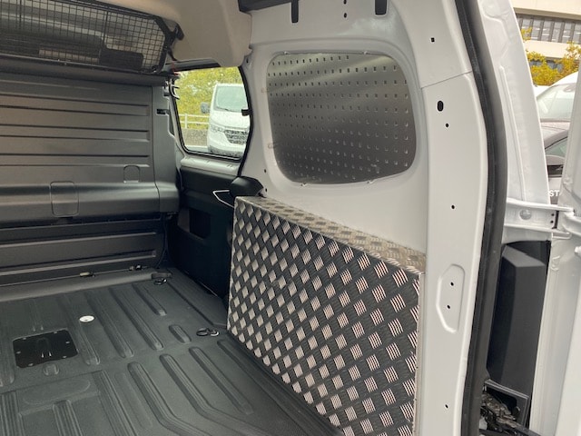 RENAULT Kangoo Van EV45 Standard L2 22kW Advance-image-4
