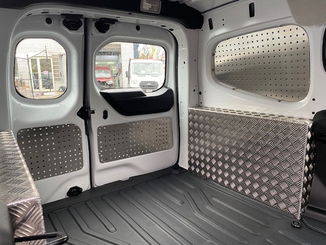 RENAULT Kangoo Van EV45 Standard L2 22kW Advance-image-5