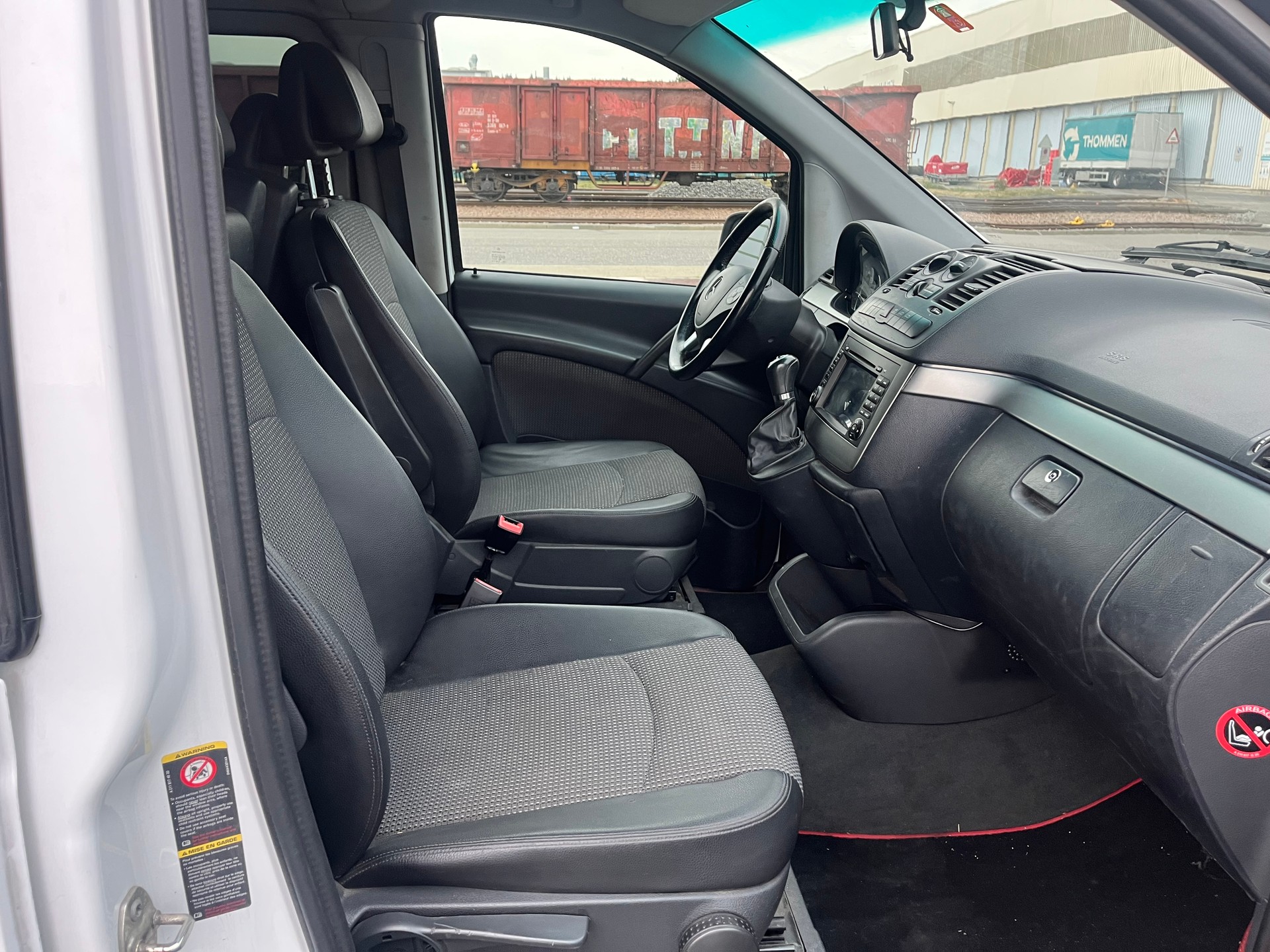 MERCEDES-BENZ Viano 2.0 CDI Blue Efficiency Ambiente L A-image-11