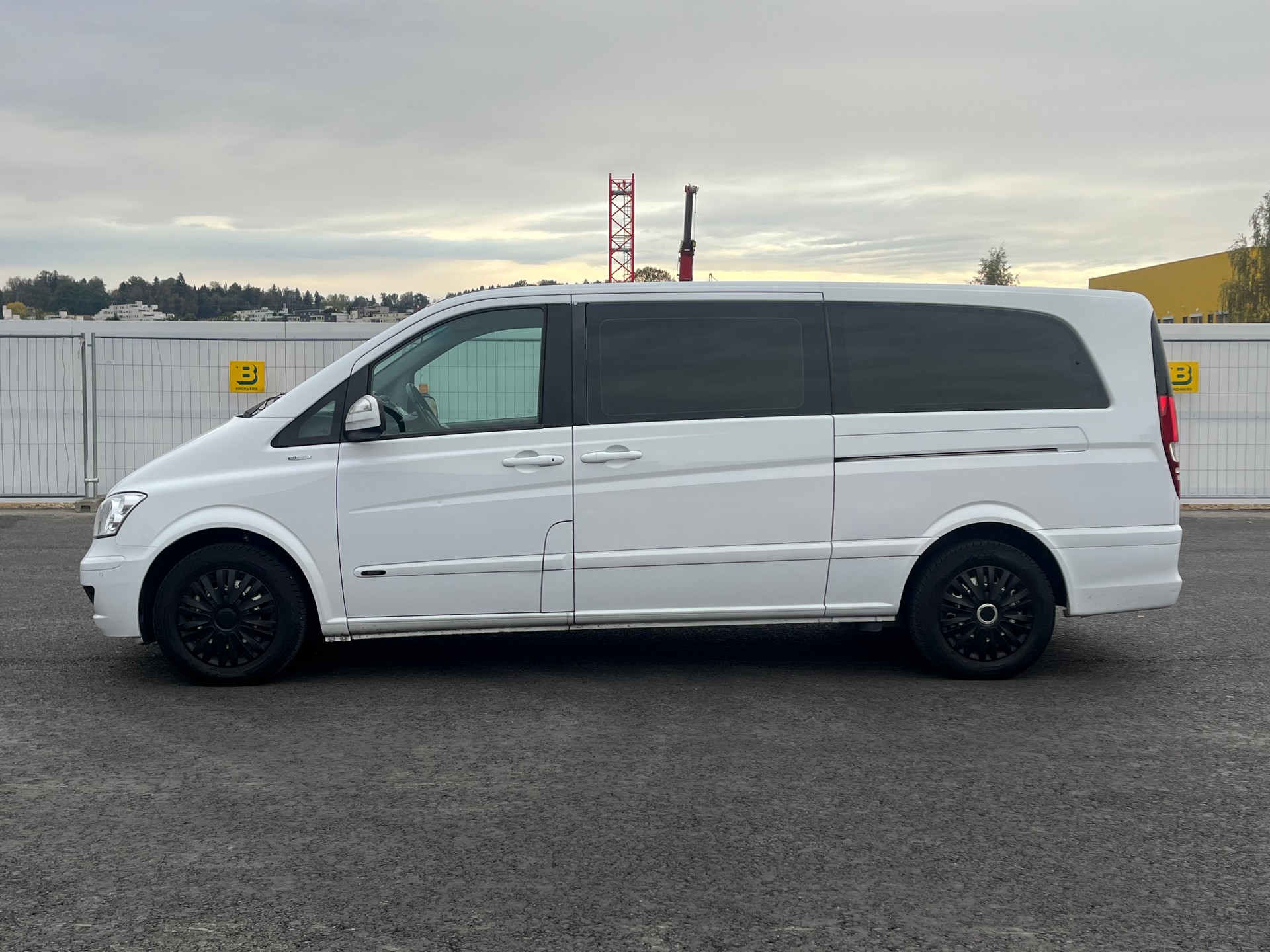 MERCEDES-BENZ Viano 2.0 CDI Blue Efficiency Ambiente L A-image-0