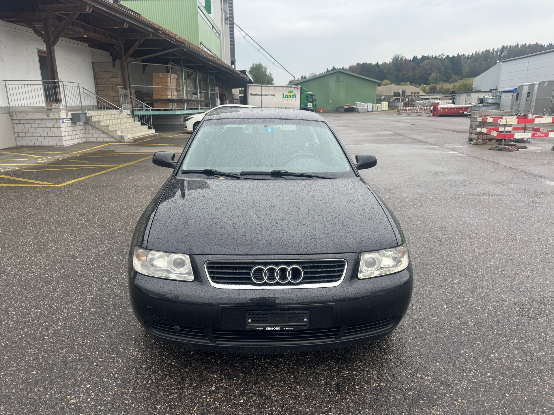 AUDI A3 1.8 Ambiente-image-0