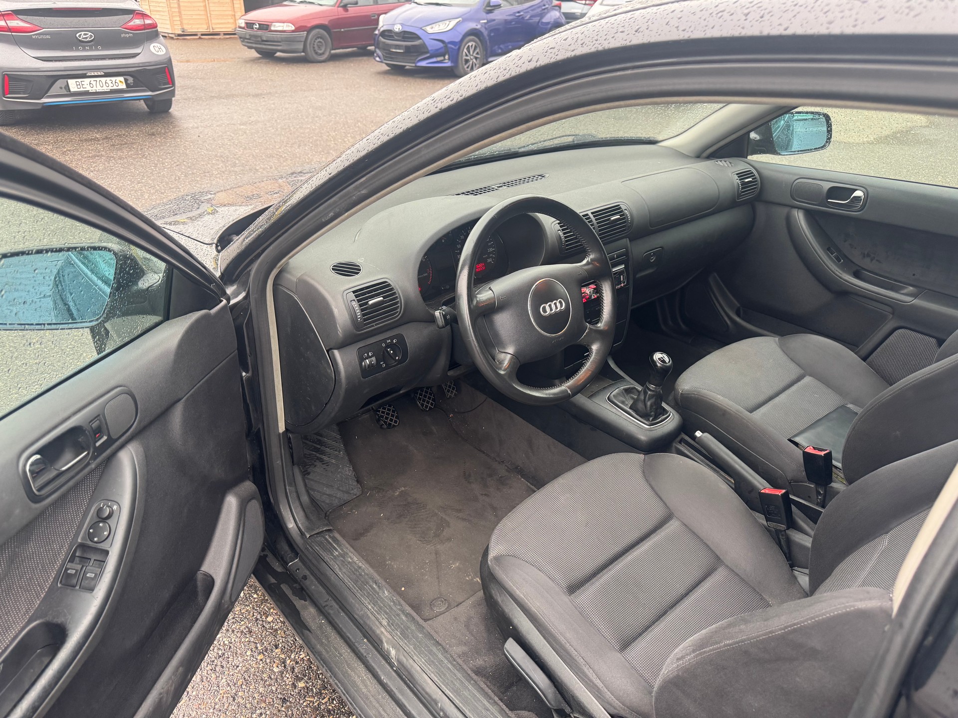 AUDI A3 1.8 Ambiente-image-5