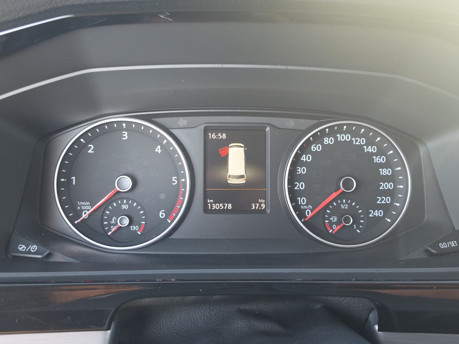 VW T6 Multivan 2.0 TDI Family Generation Six DSG-image-9