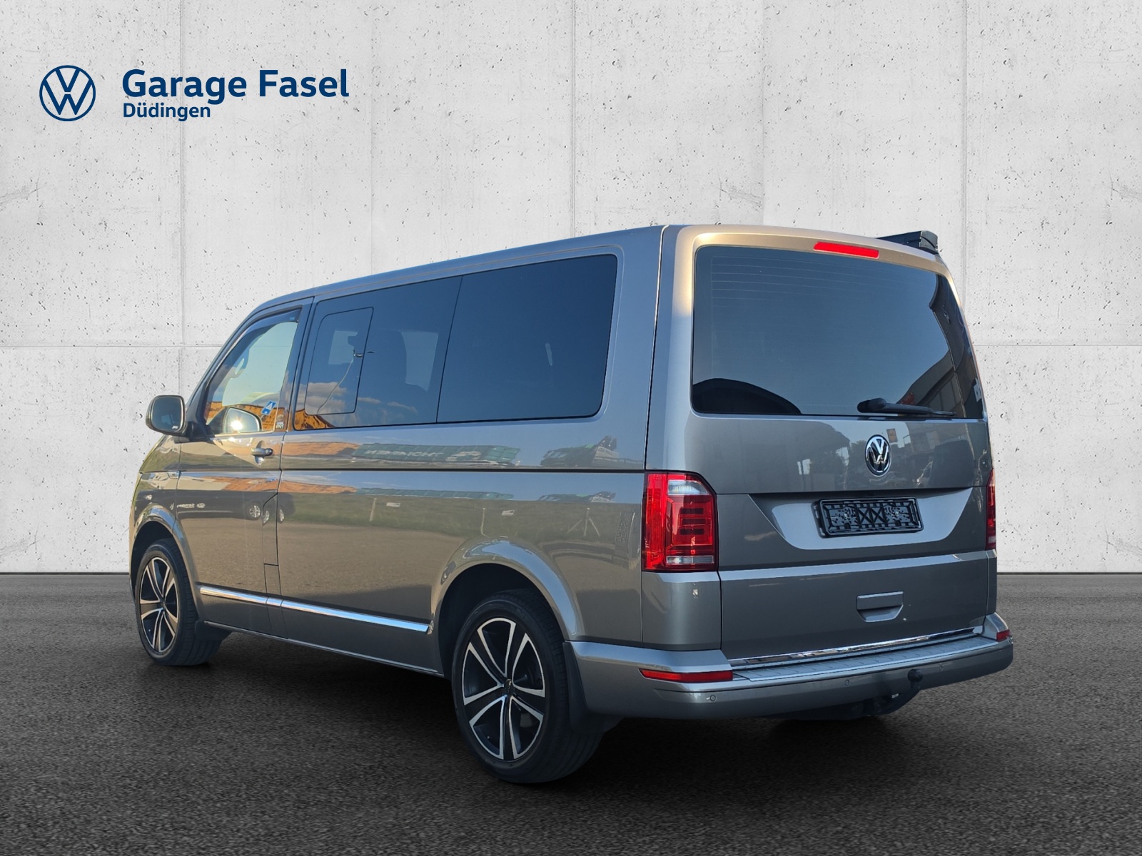 VW T6 Multivan 2.0 TDI Family Generation Six DSG-image-2