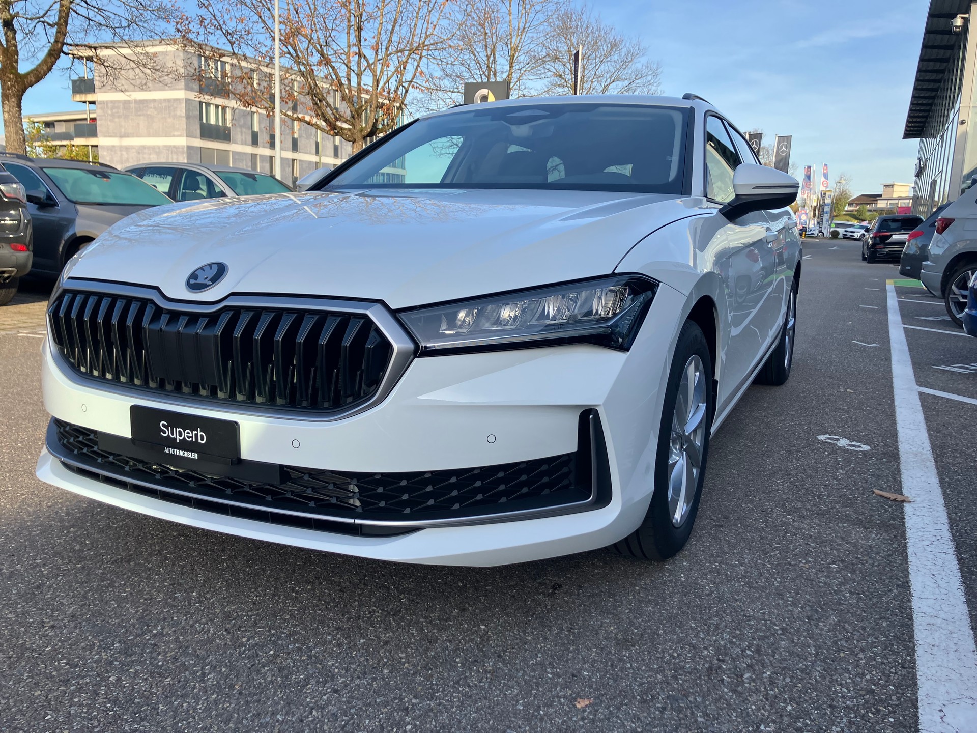 SKODA Superb Combi 2.0 TDi Selection 4x4 DSG-image-2