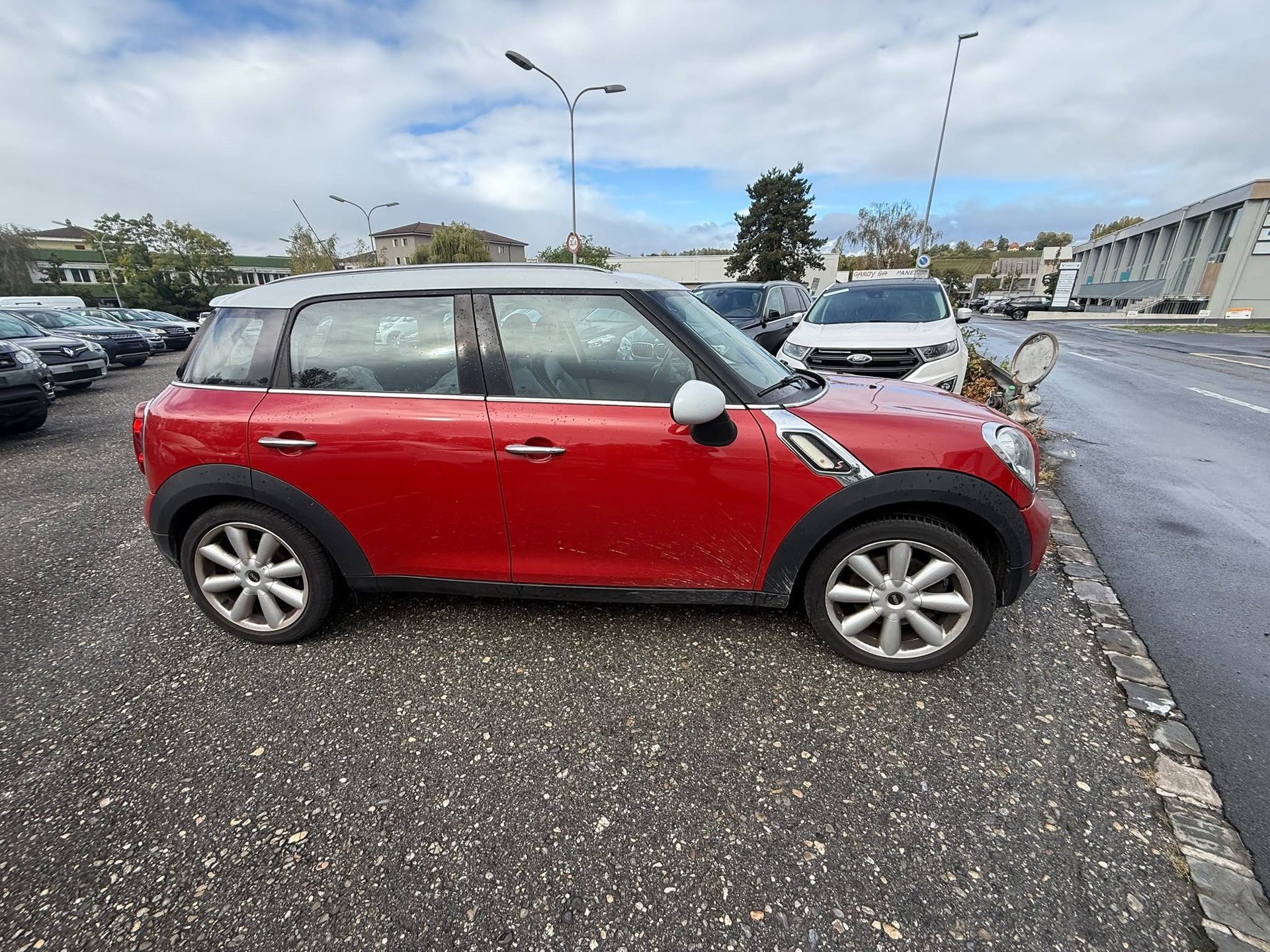 MINI Countryman Cooper S FWD-image-4