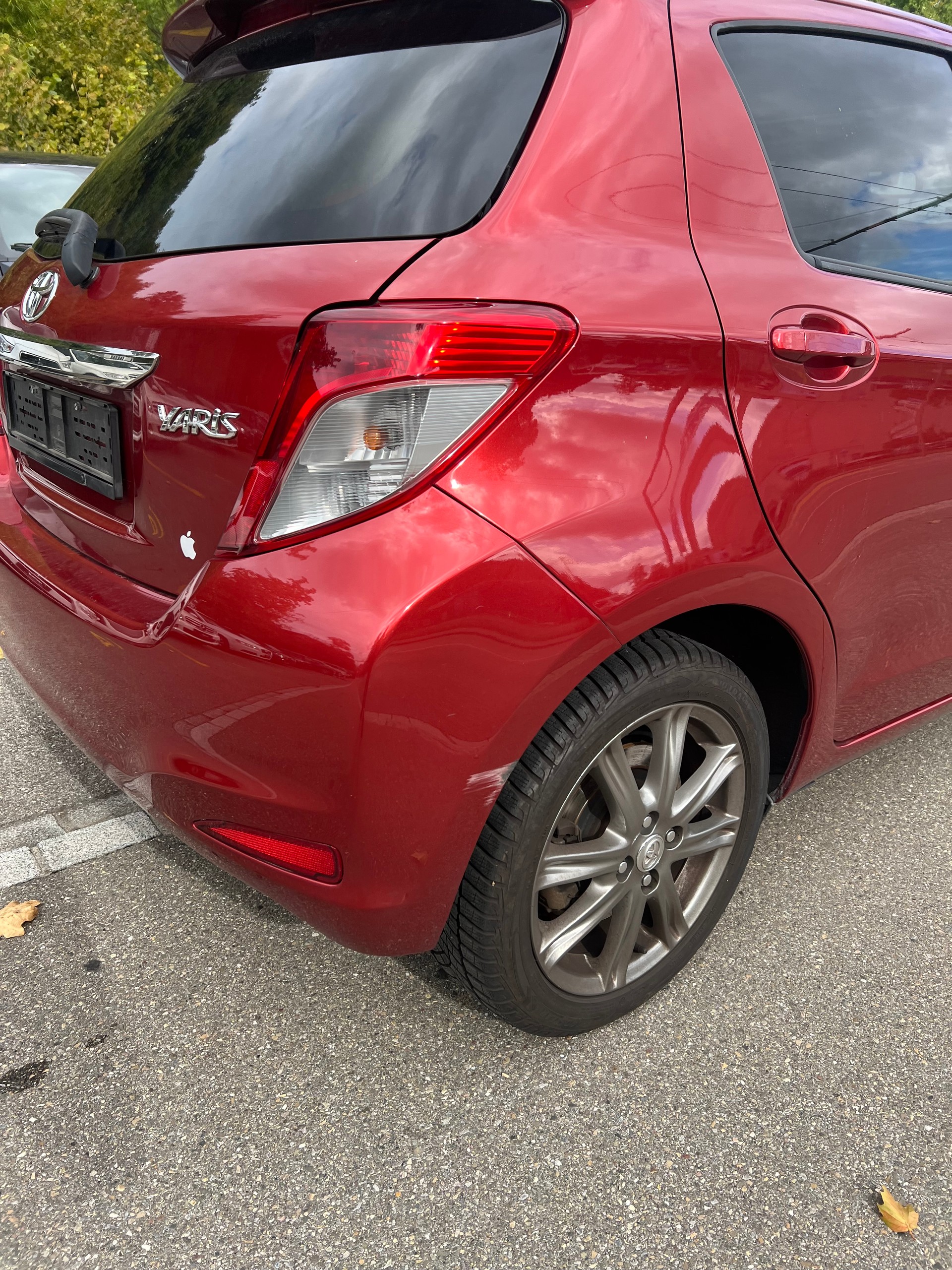 TOYOTA YARIS-image-2