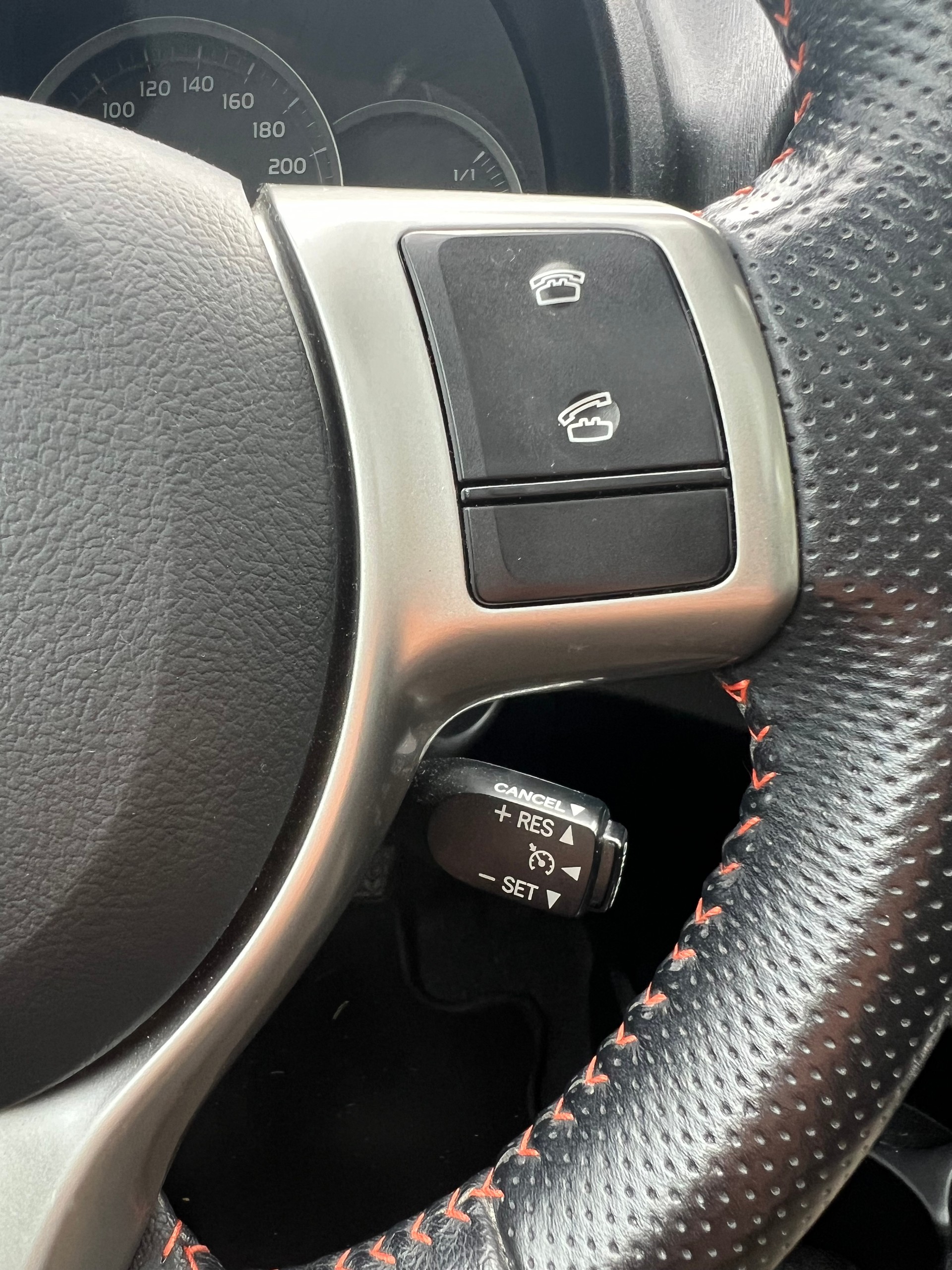 TOYOTA YARIS-image-14