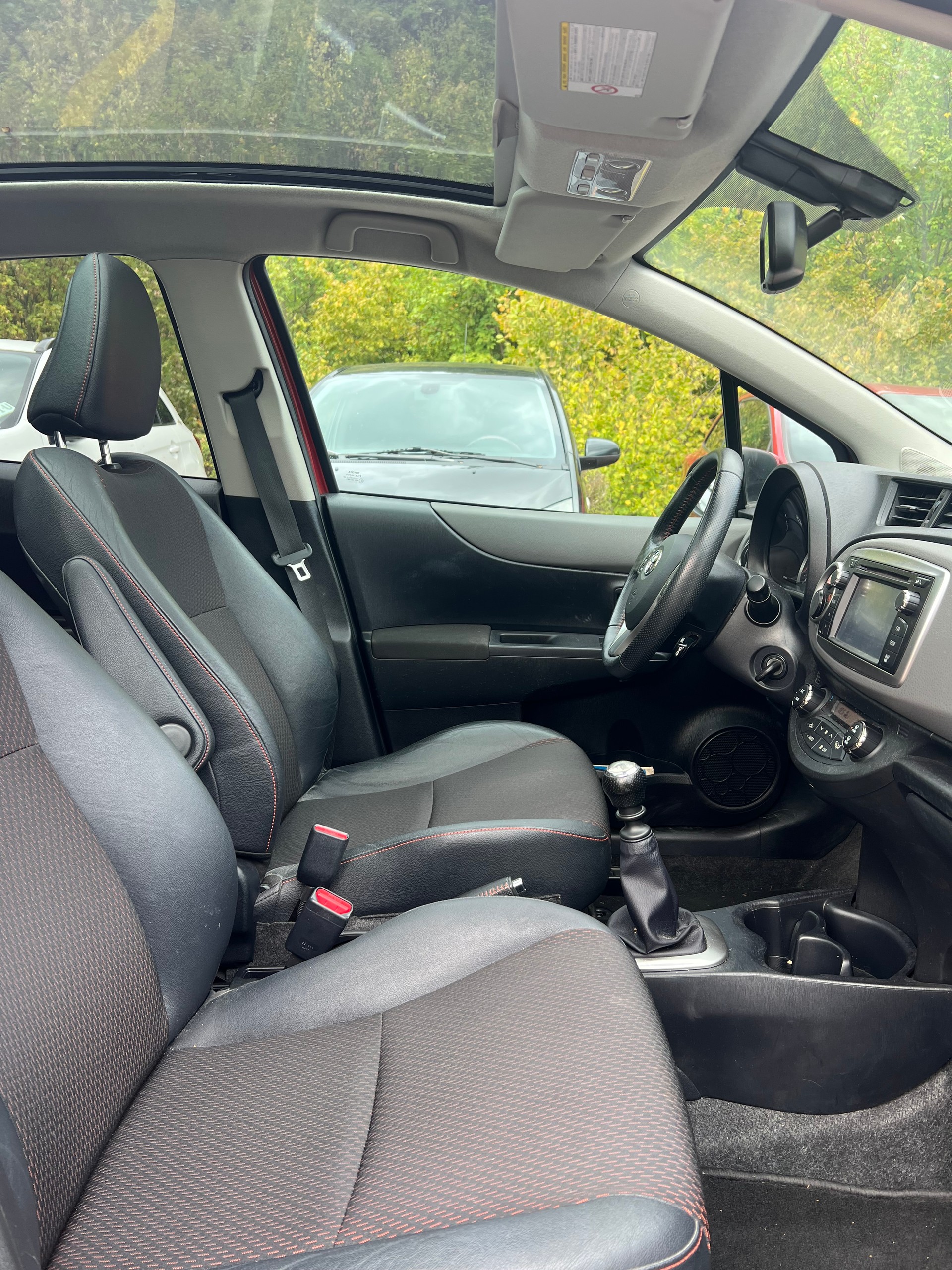 TOYOTA YARIS-image-13
