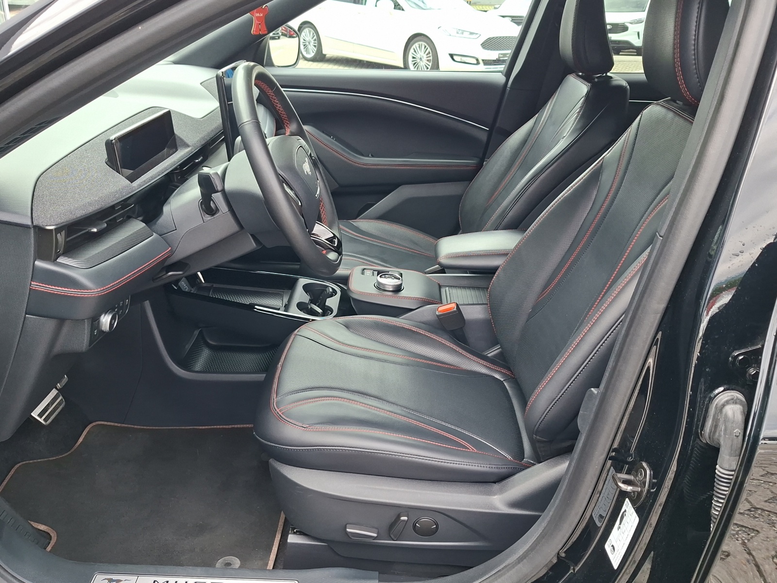 FORD Mustang MACH-E Premium AWD 88 kWh-image-4