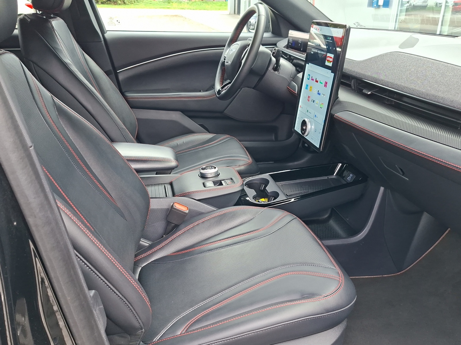 FORD Mustang MACH-E Premium AWD 88 kWh-image-9