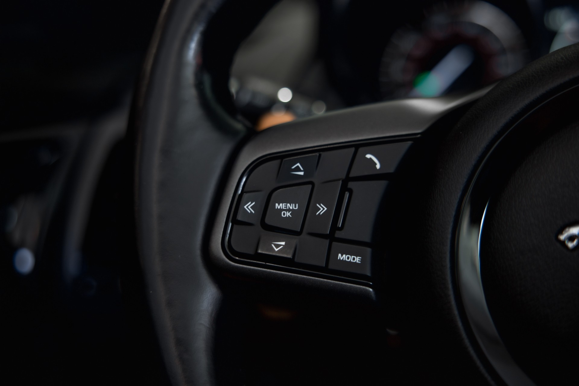 JAGUAR F-Type Convertible V6 S AWD-image-23