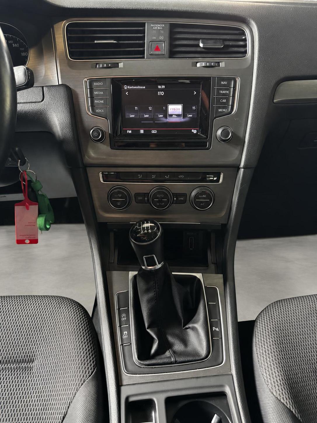 VW Golf Variant 1.6 TDI Cup 4Motion Frisch ab MFK / 12 Monate Garantie-image-12